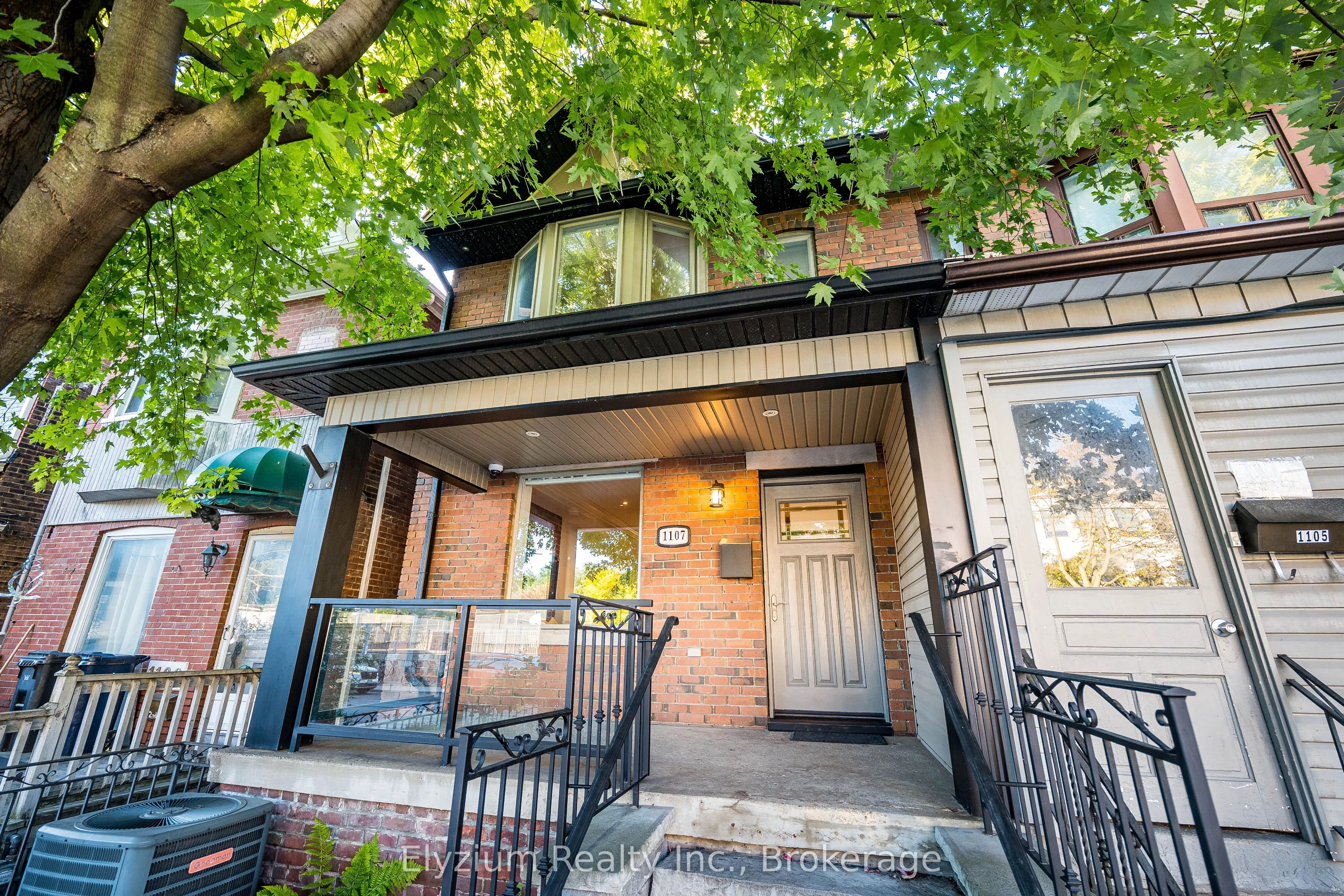 1107 Gerrard Street E