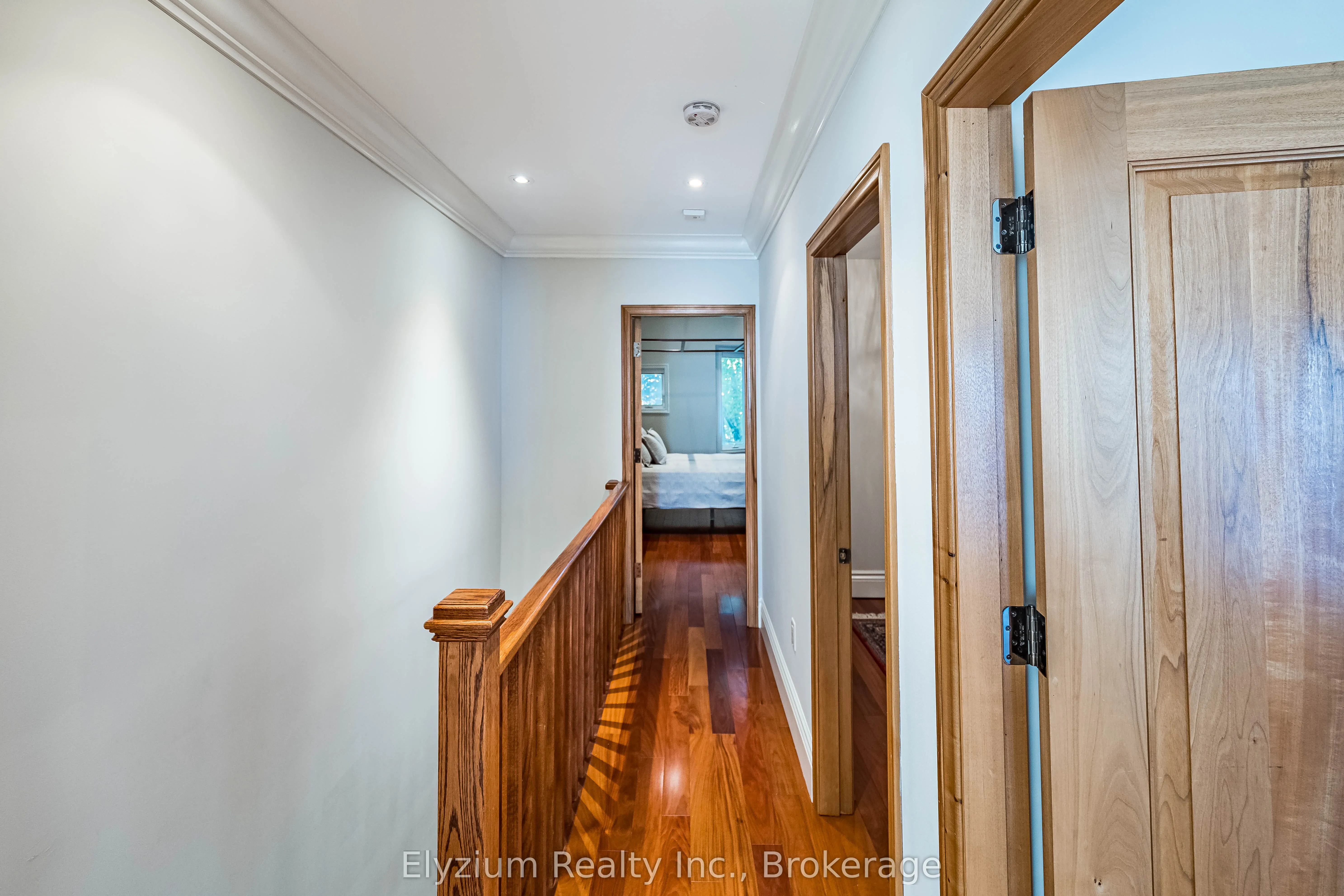 1107 Gerrard Street E