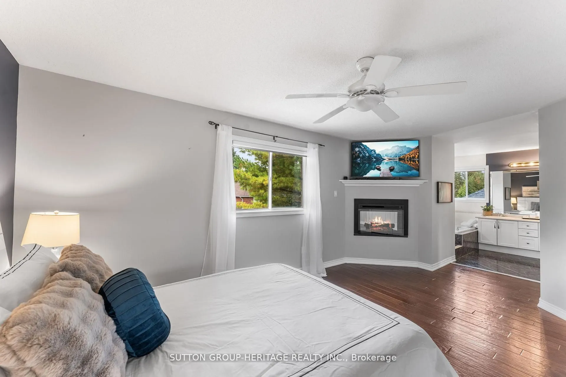 2300 Abbott Crescent