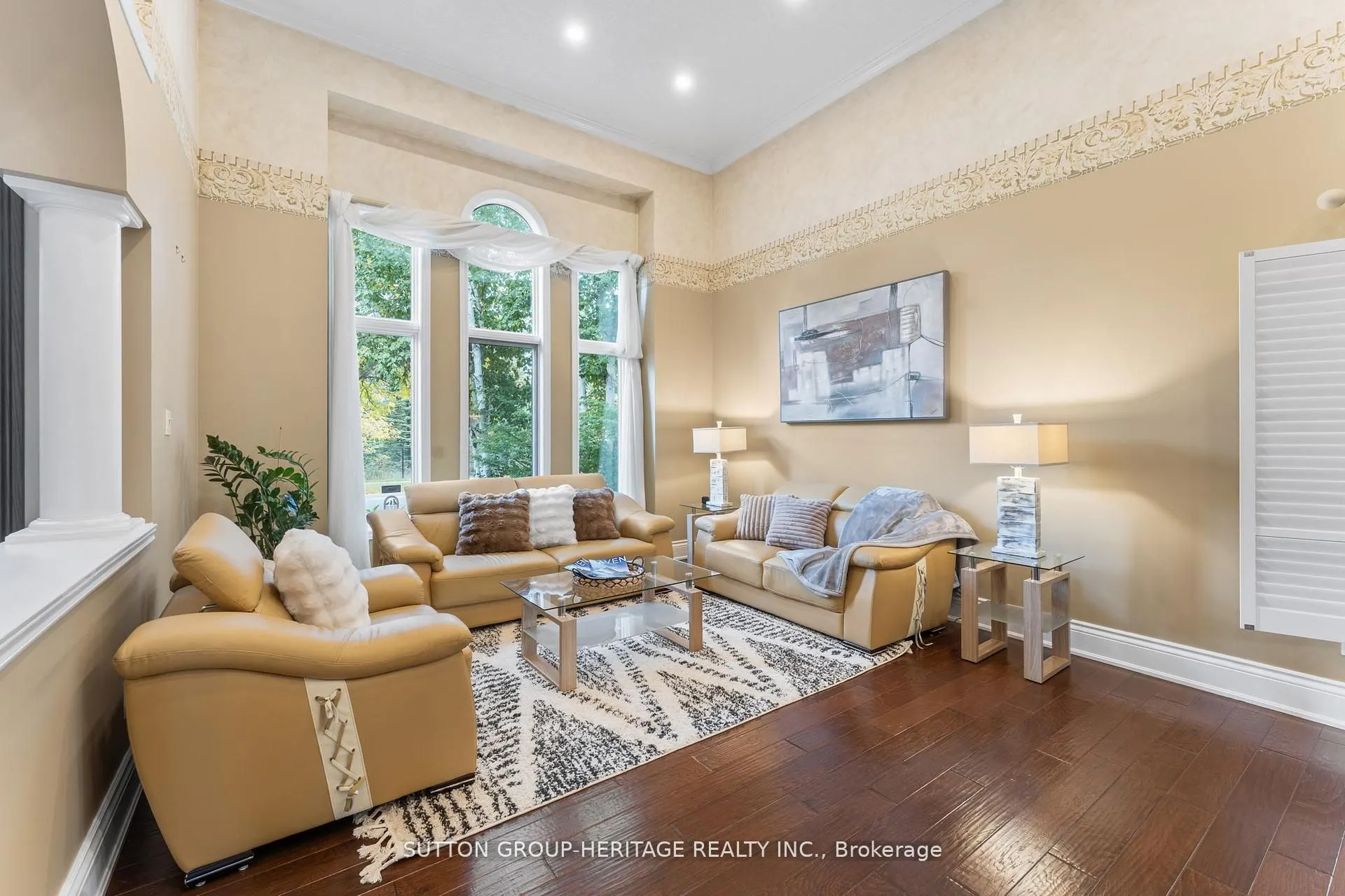 2300 Abbott Crescent