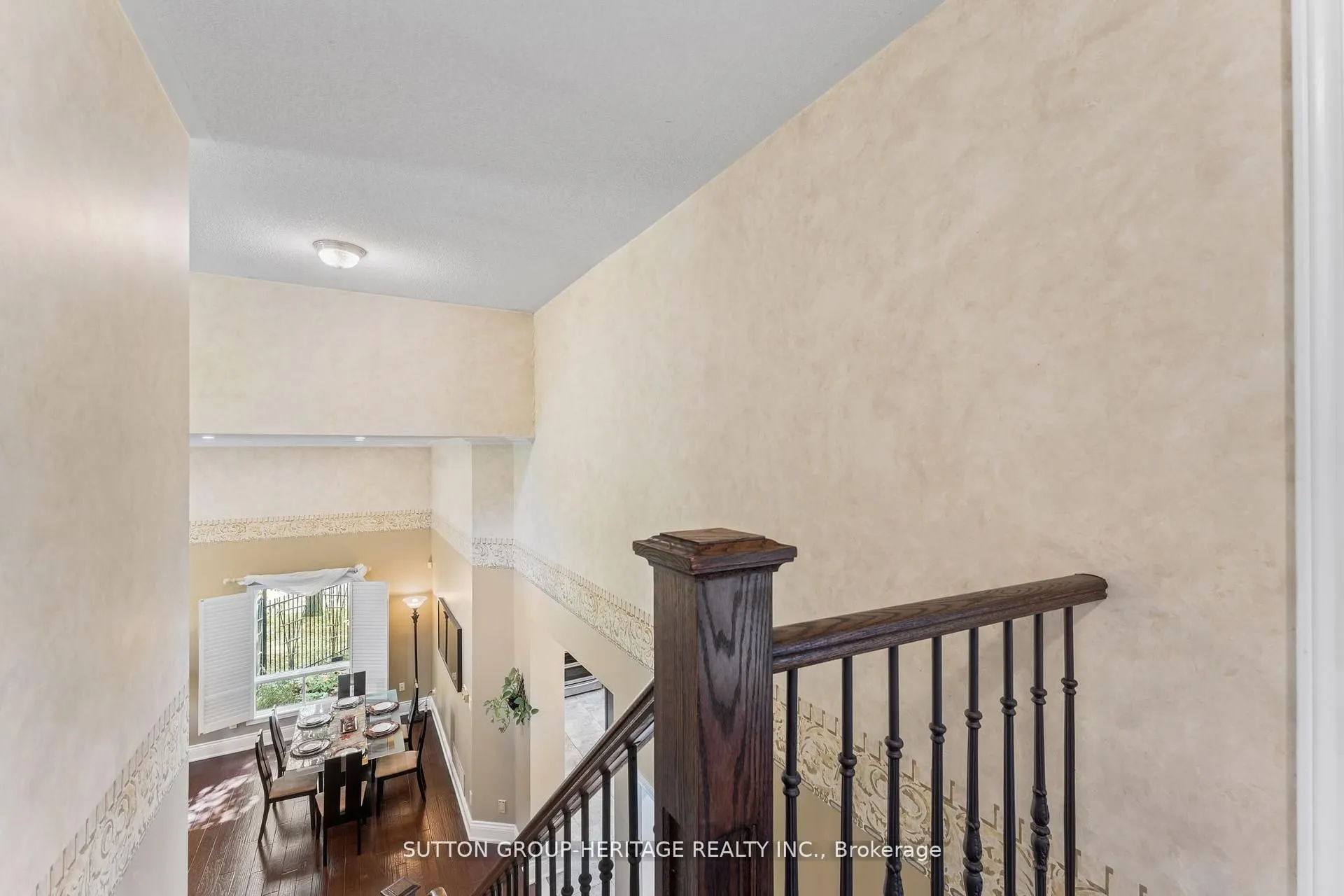 2300 Abbott Crescent