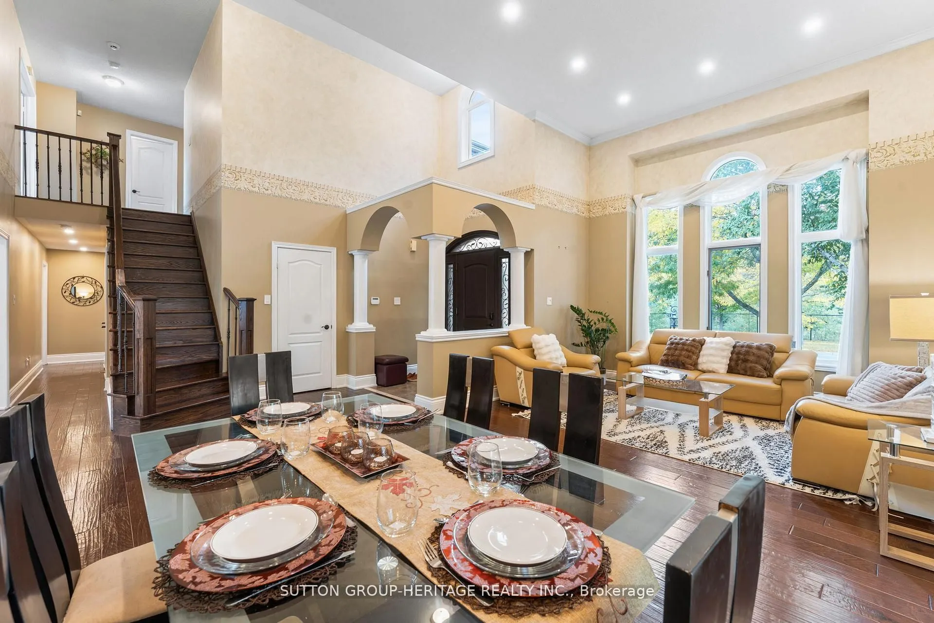 2300 Abbott Crescent