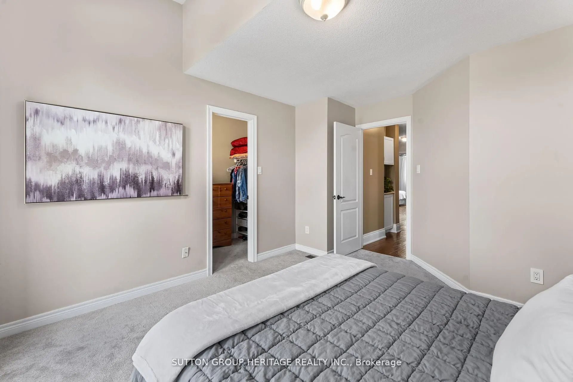 2300 Abbott Crescent