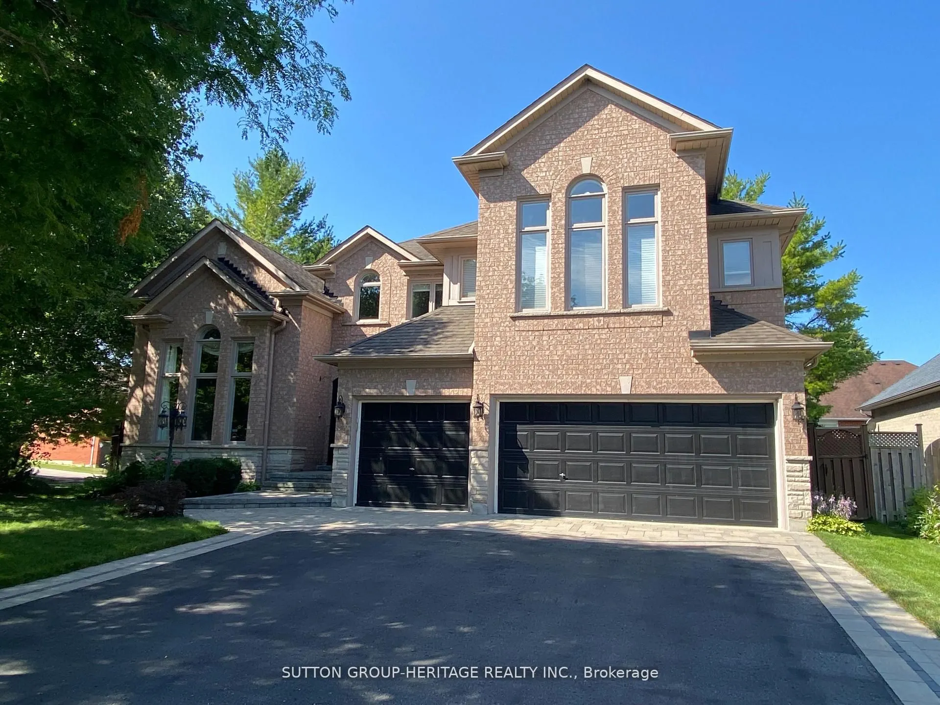 2300 Abbott Crescent
