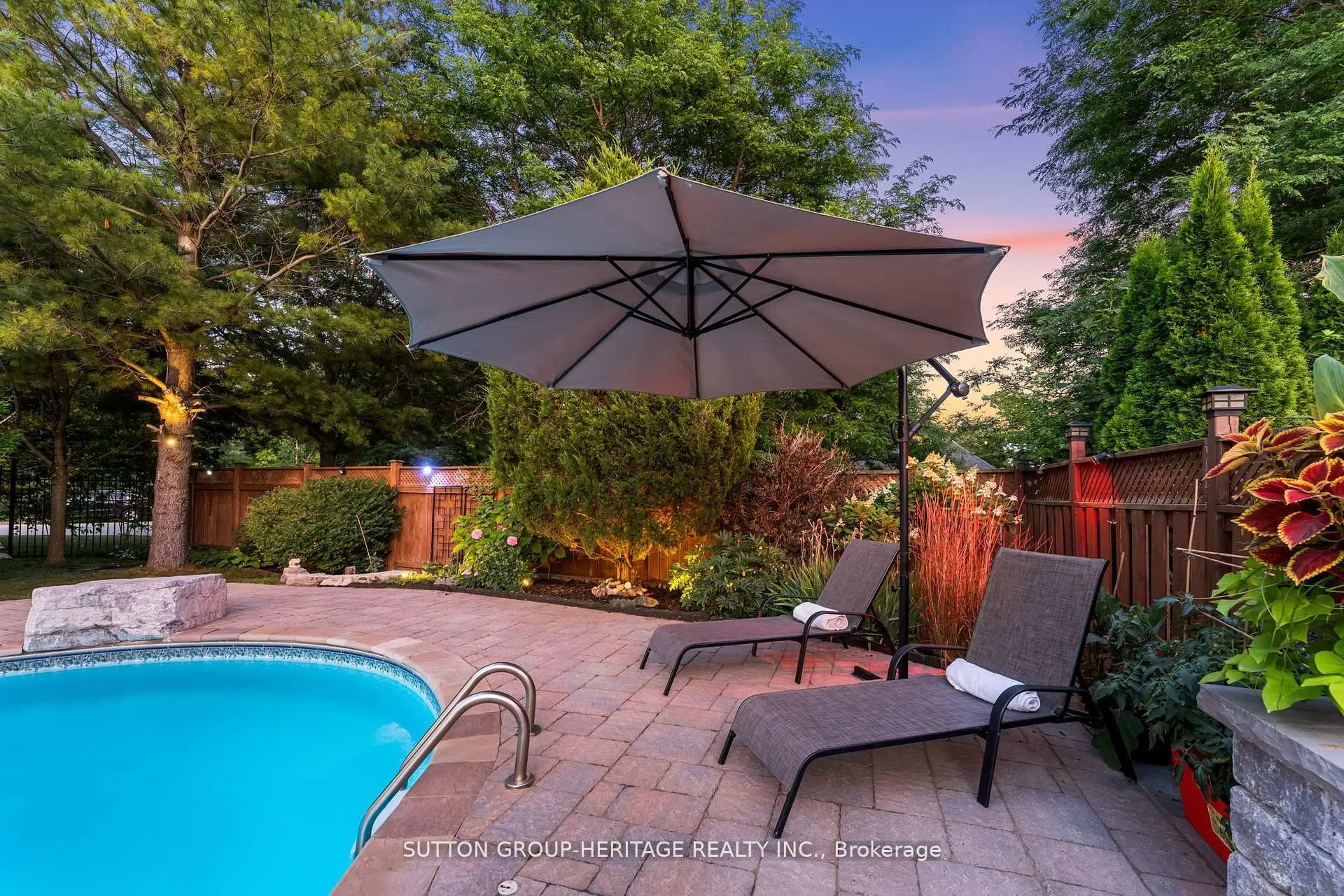 2300 Abbott Crescent