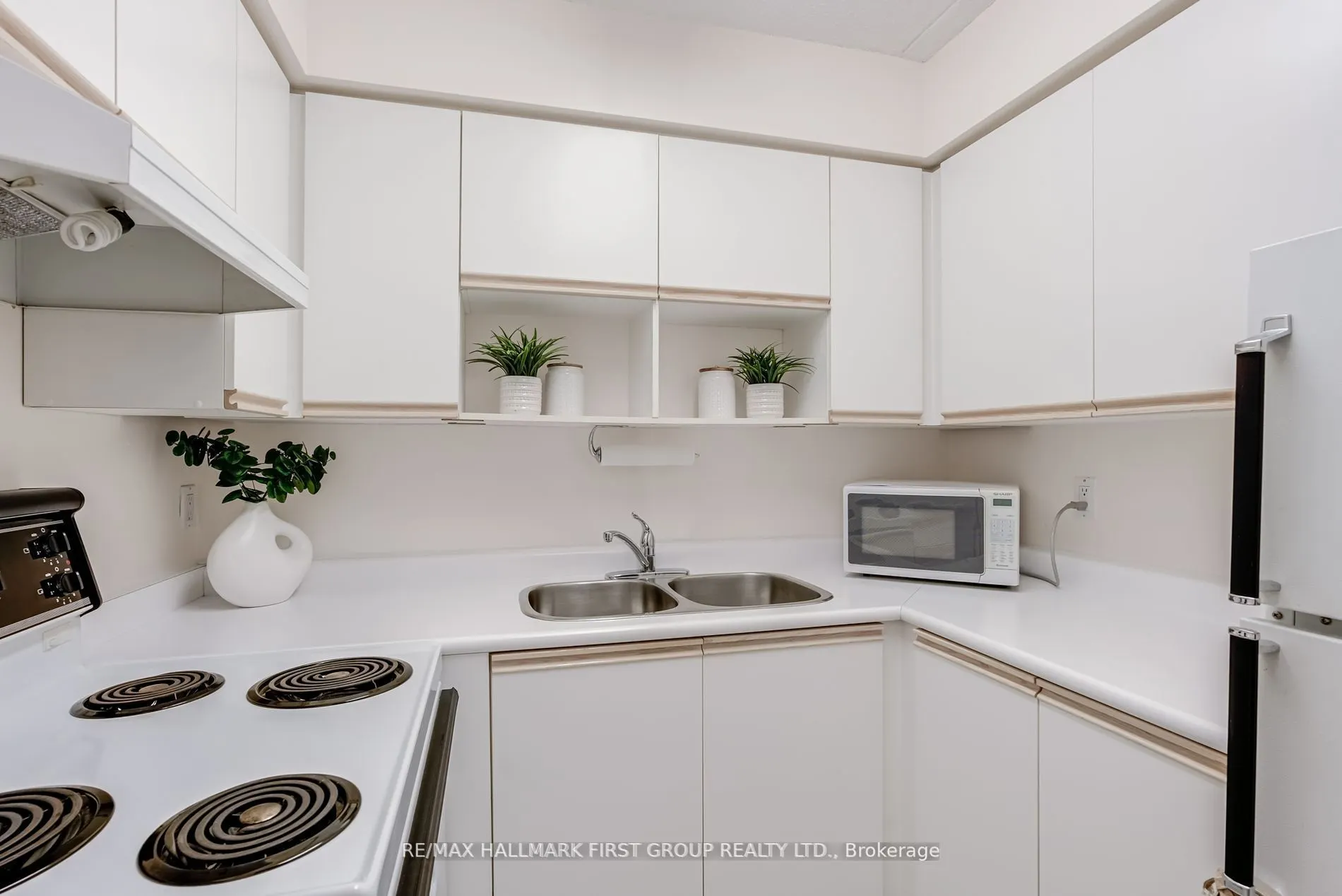1525 Diefenbaker Court, #110