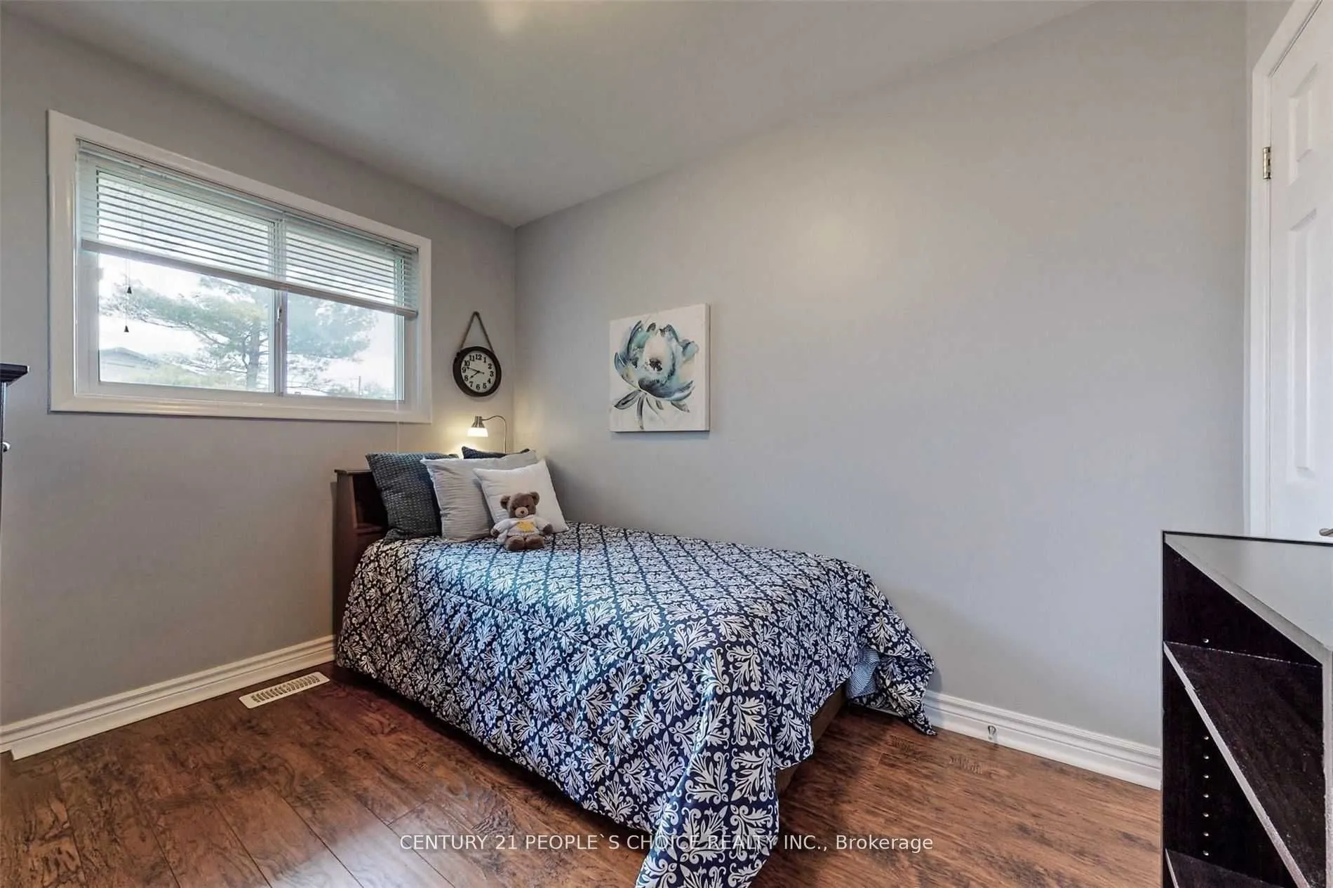 5 Mid Pines Road