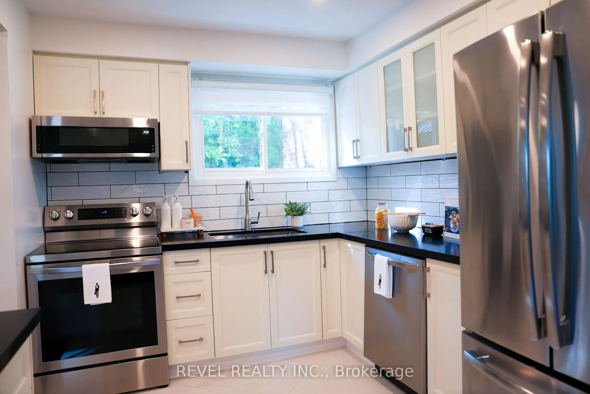 909 King Street W, #2