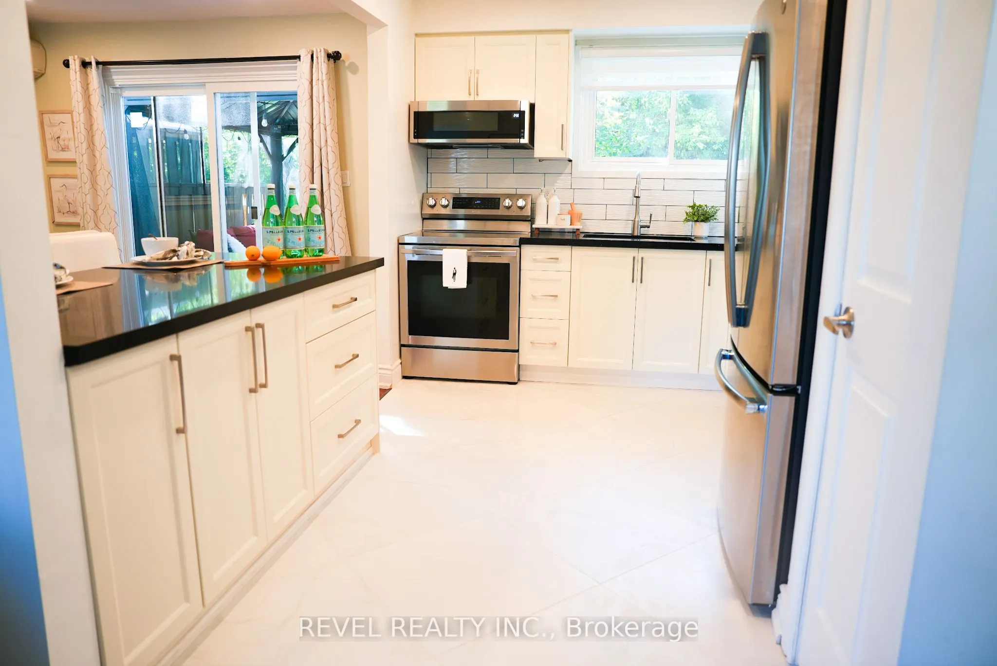 909 King Street W, #2