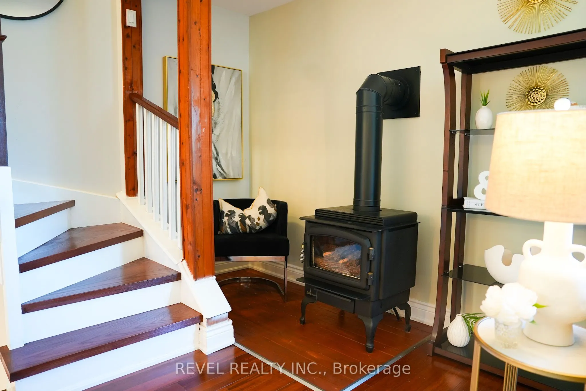 909 King Street W, #2