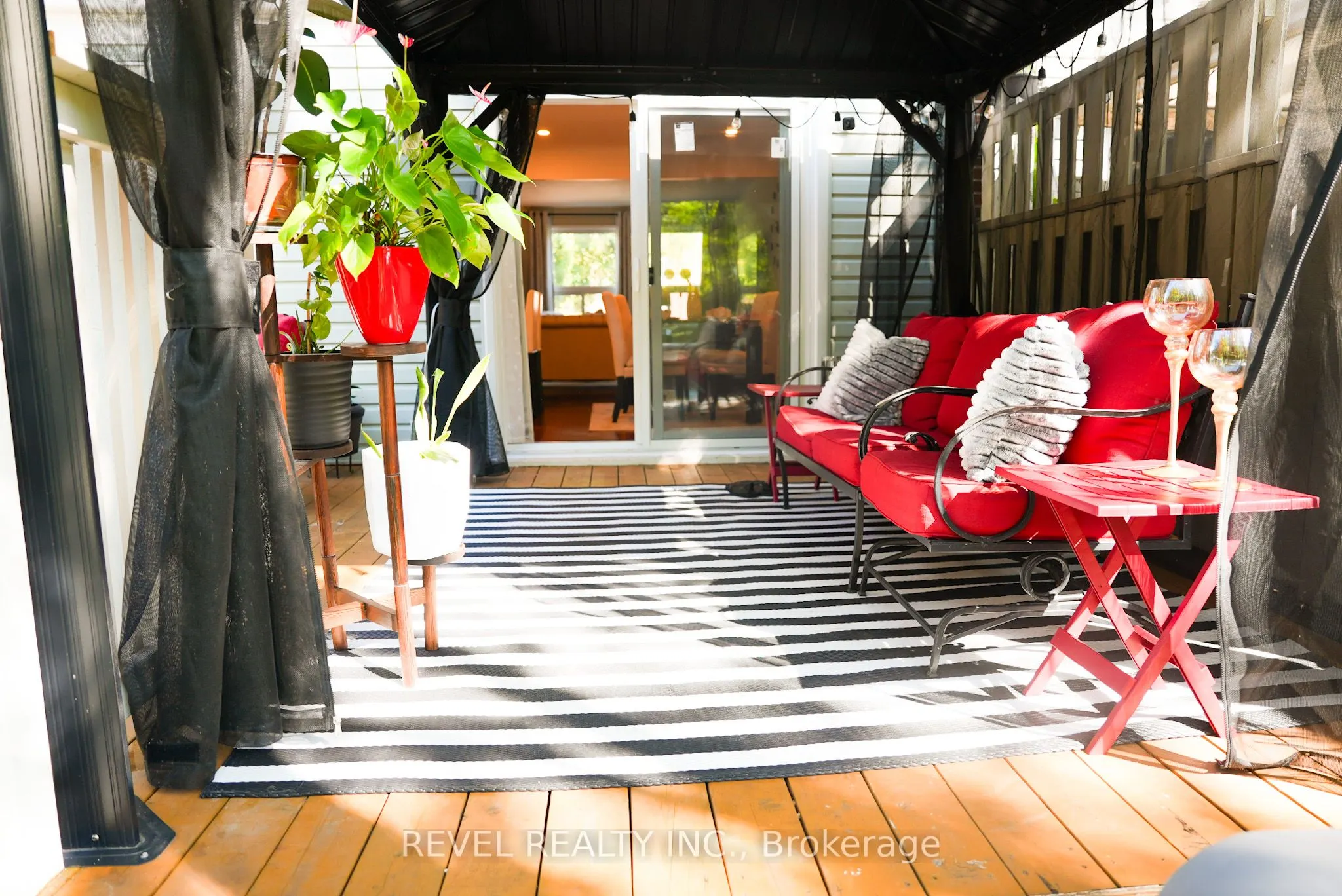 909 King Street W, #2