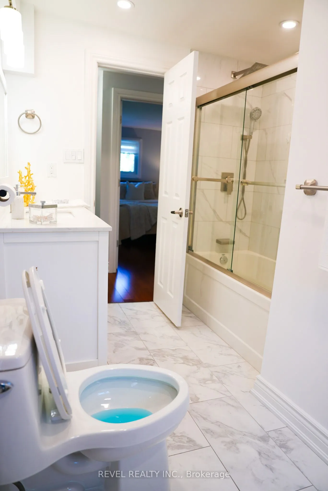 909 King Street W, #2