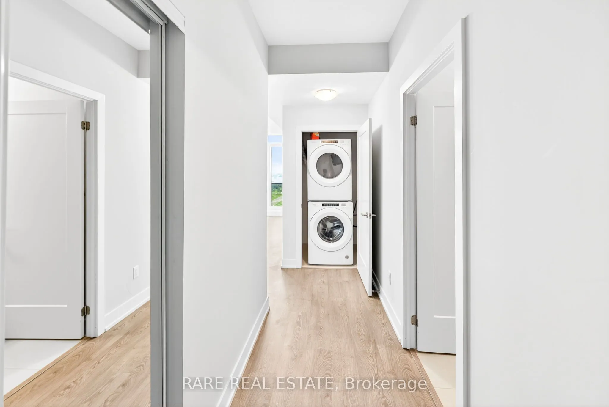2550 Simcoe Street N, #PH08