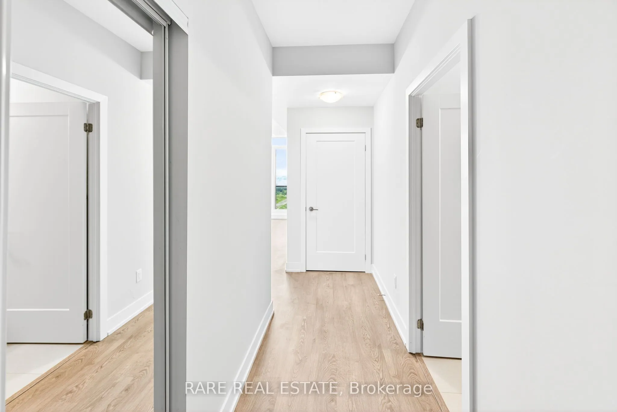 2550 Simcoe Street N, #PH08