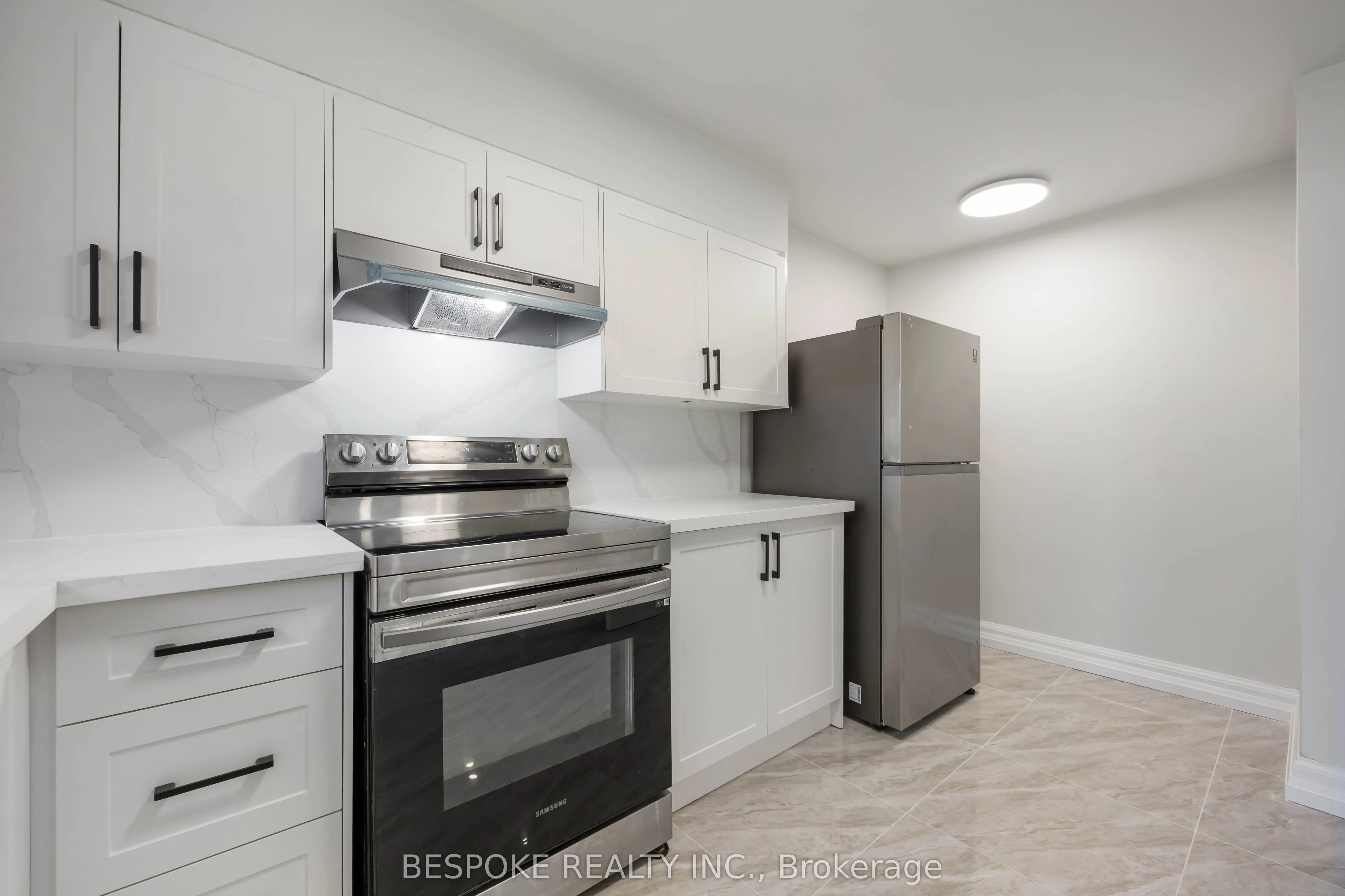 28 Grandview Street N