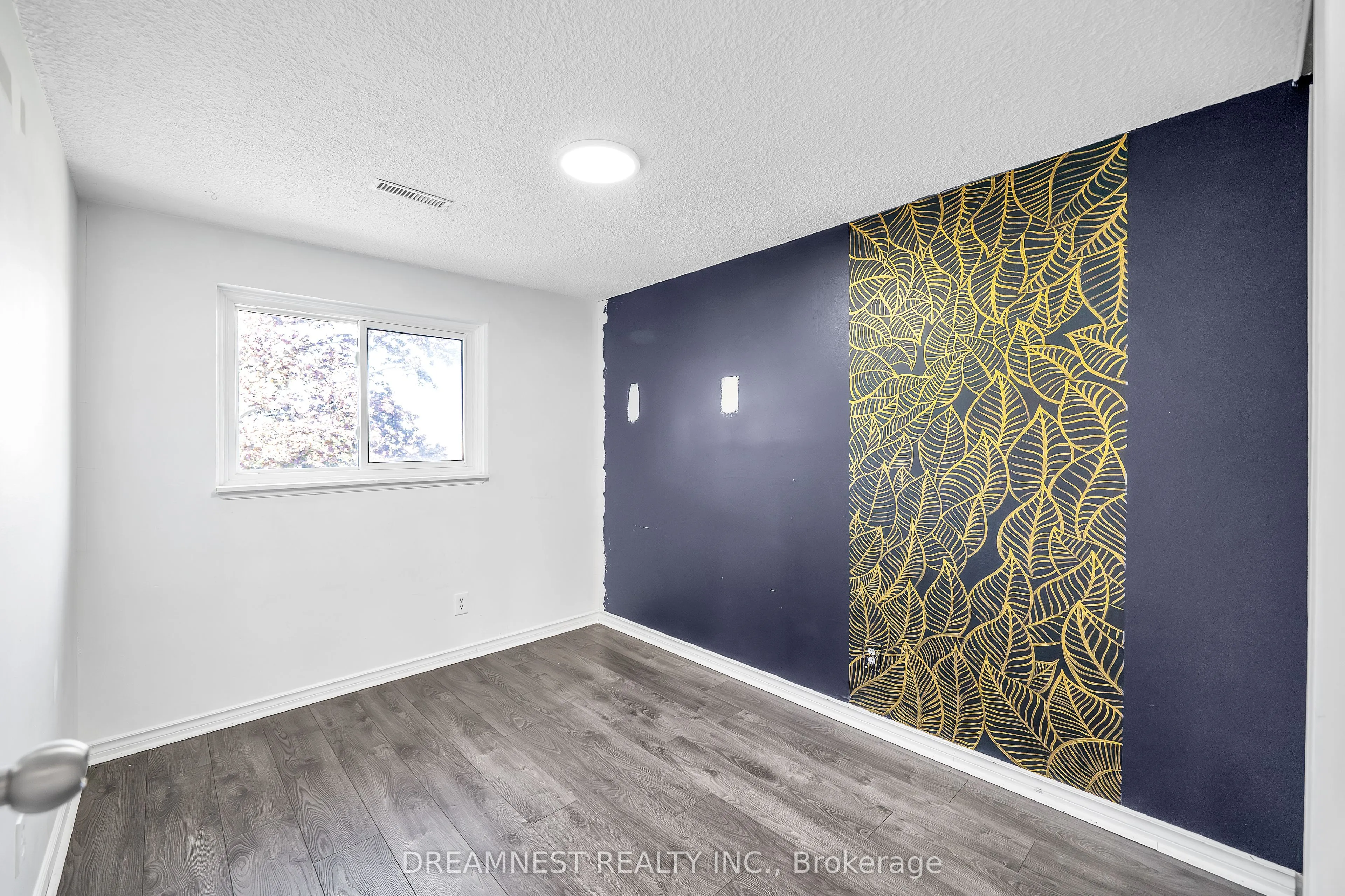 31 Parker Crescent, #17