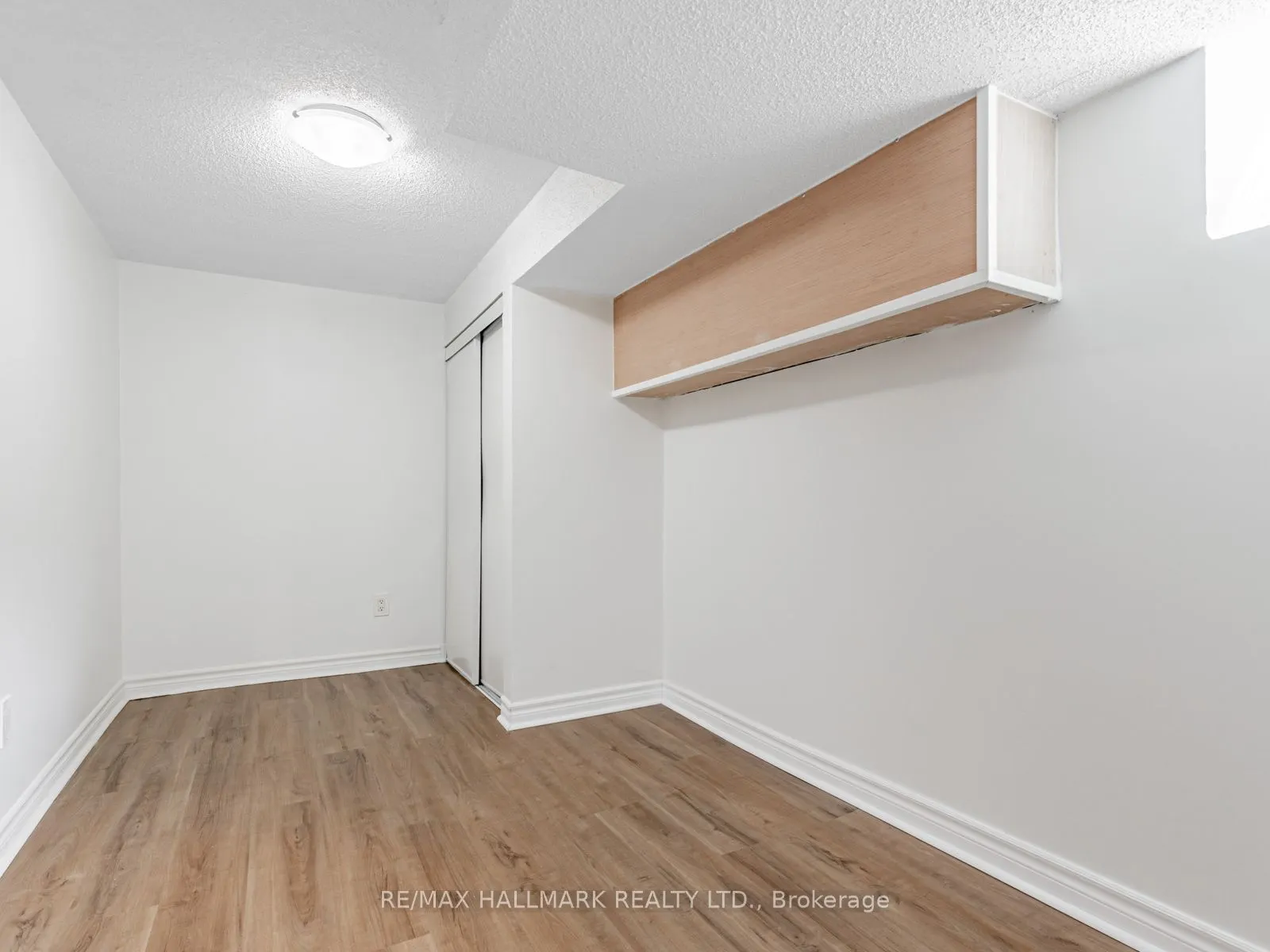8 Redwood Avenue, #Lower