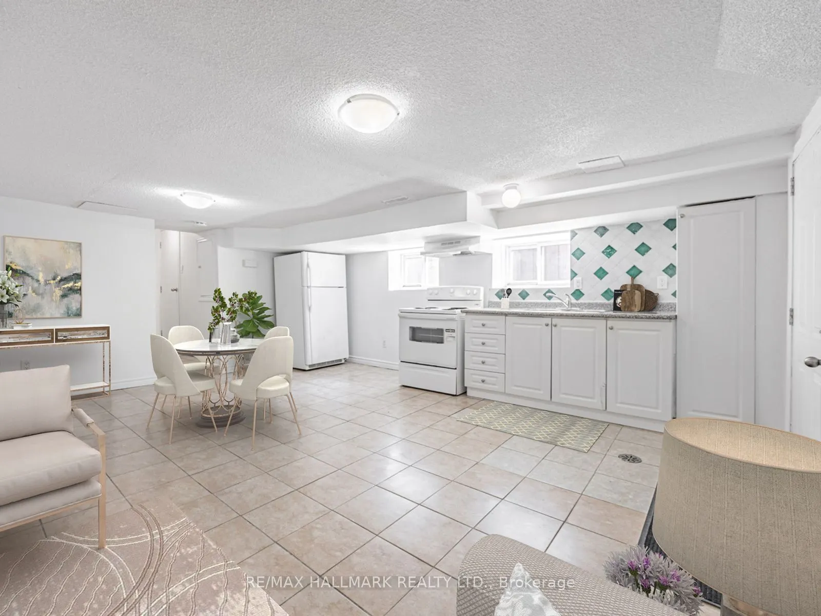 8 Redwood Avenue, #Lower