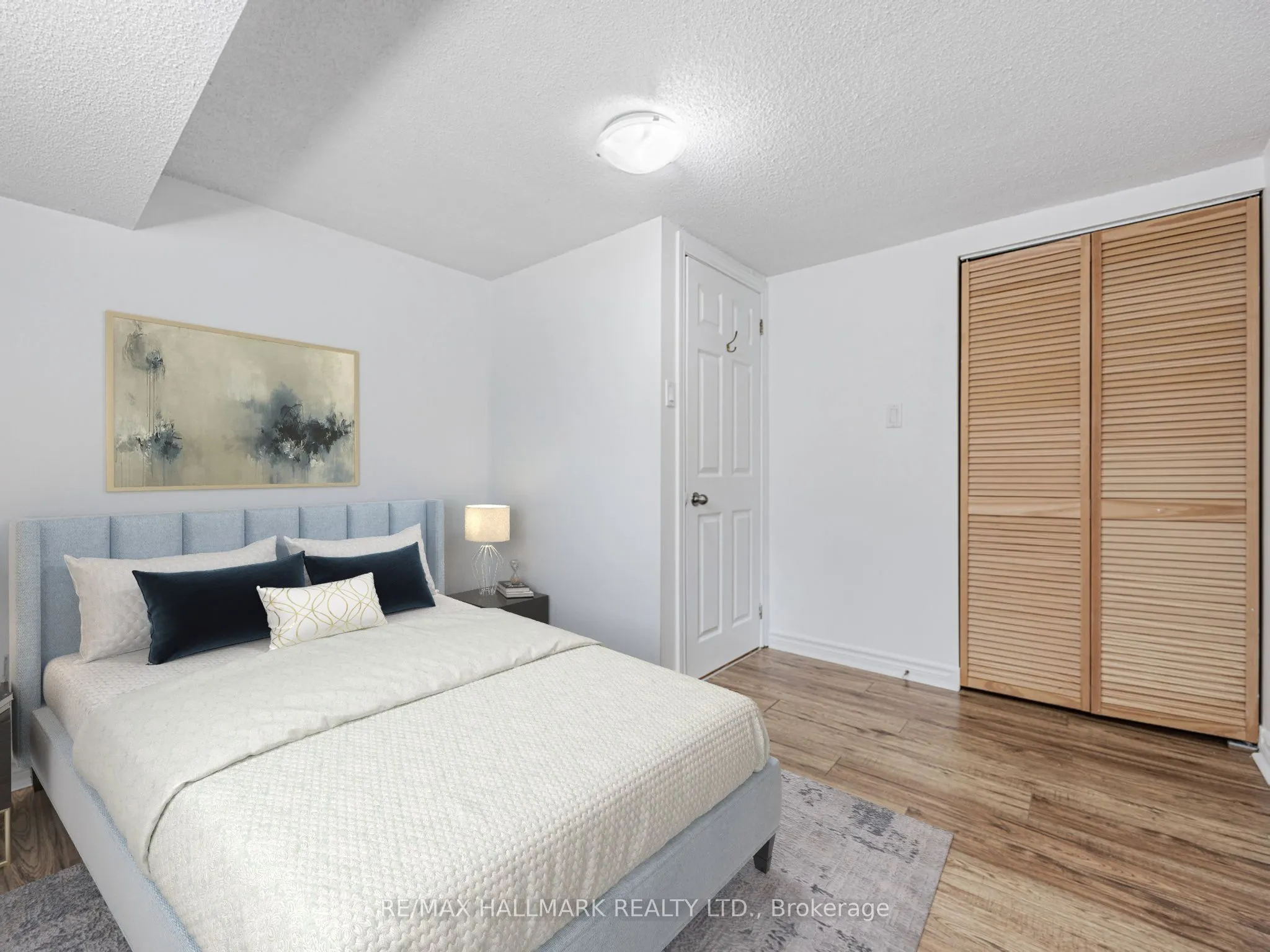 8 Redwood Avenue, #Lower