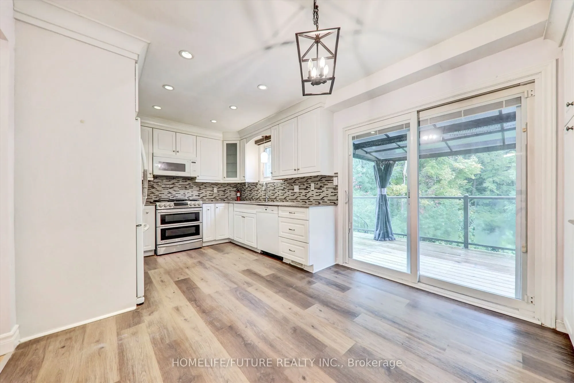 979 Copperfield Drive