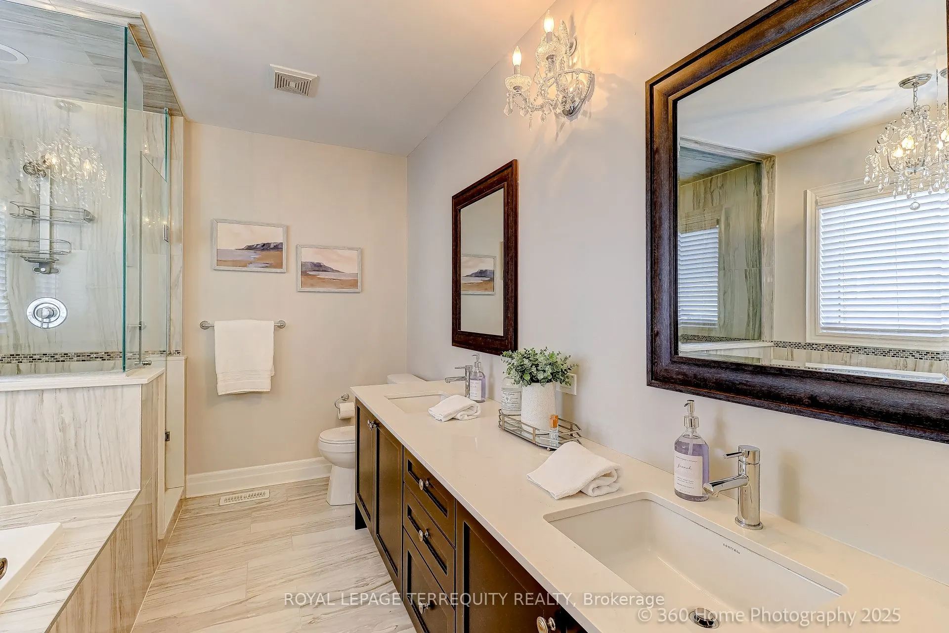 18 Northglen Boulevard