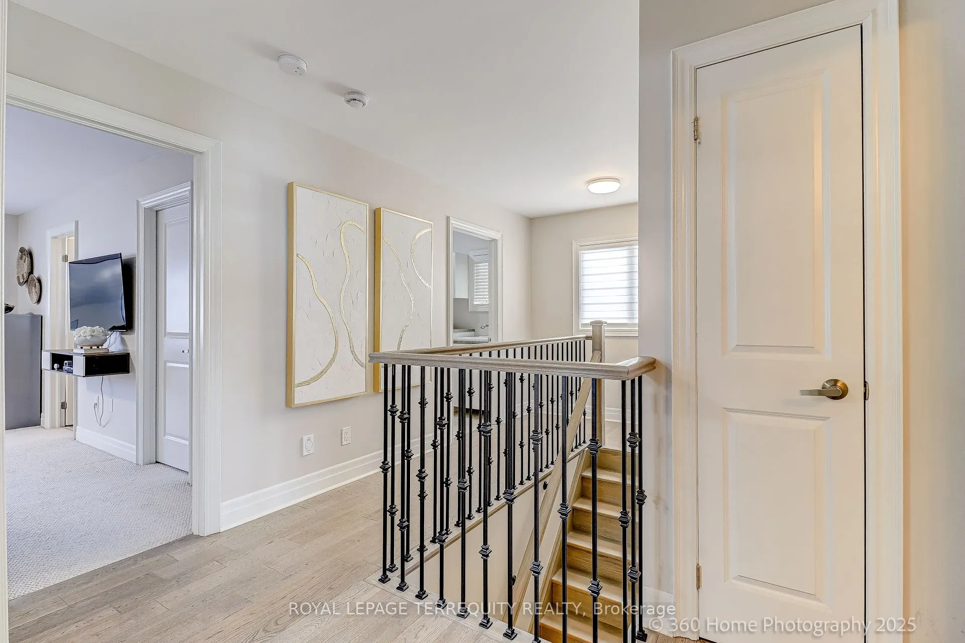 18 Northglen Boulevard