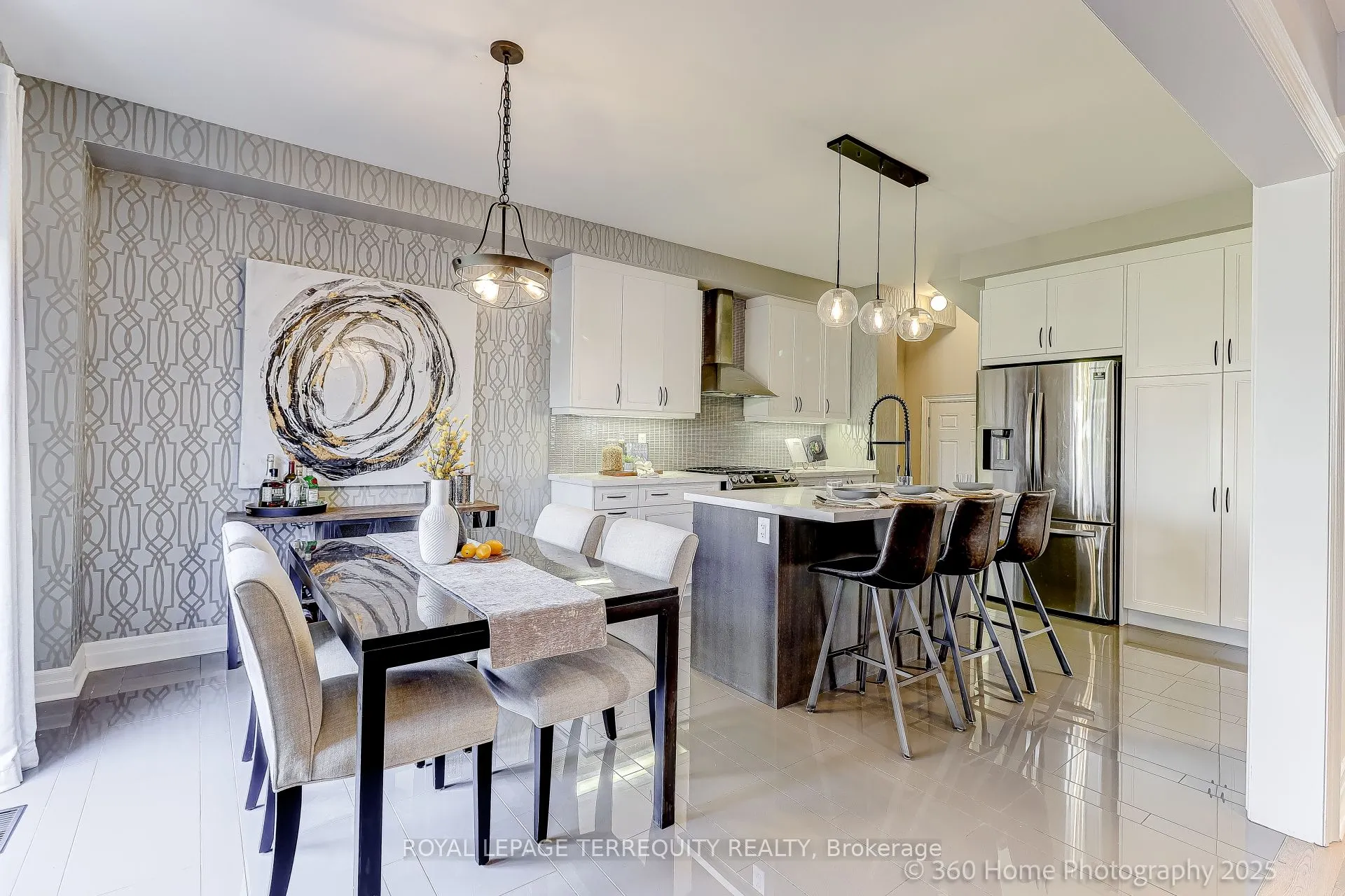 18 Northglen Boulevard