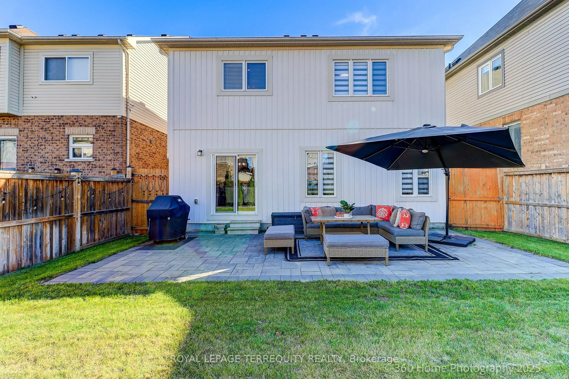 18 Northglen Boulevard