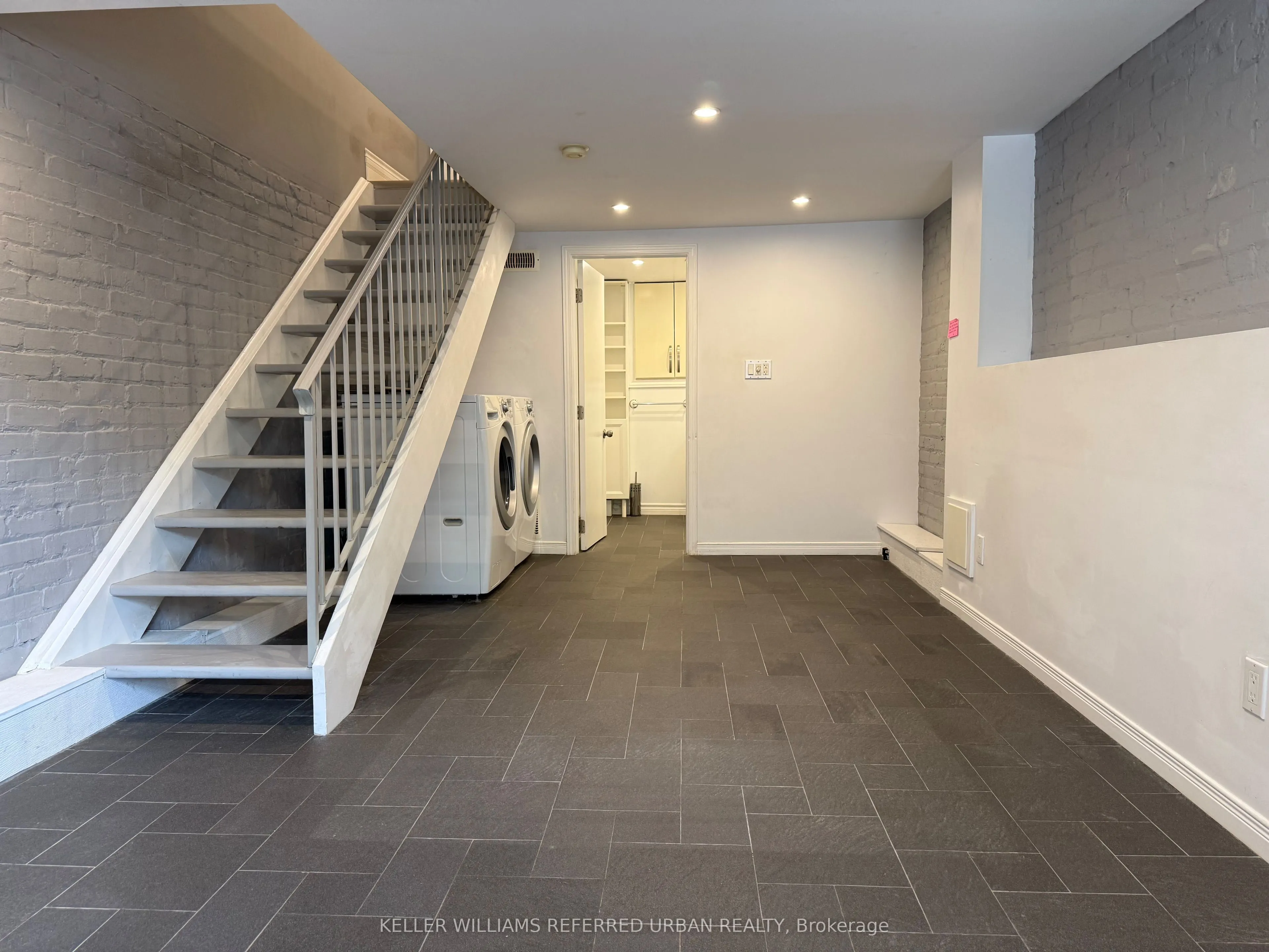 1055 Craven Road, #Main