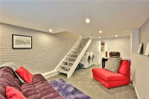 1055 Craven Road, #Main