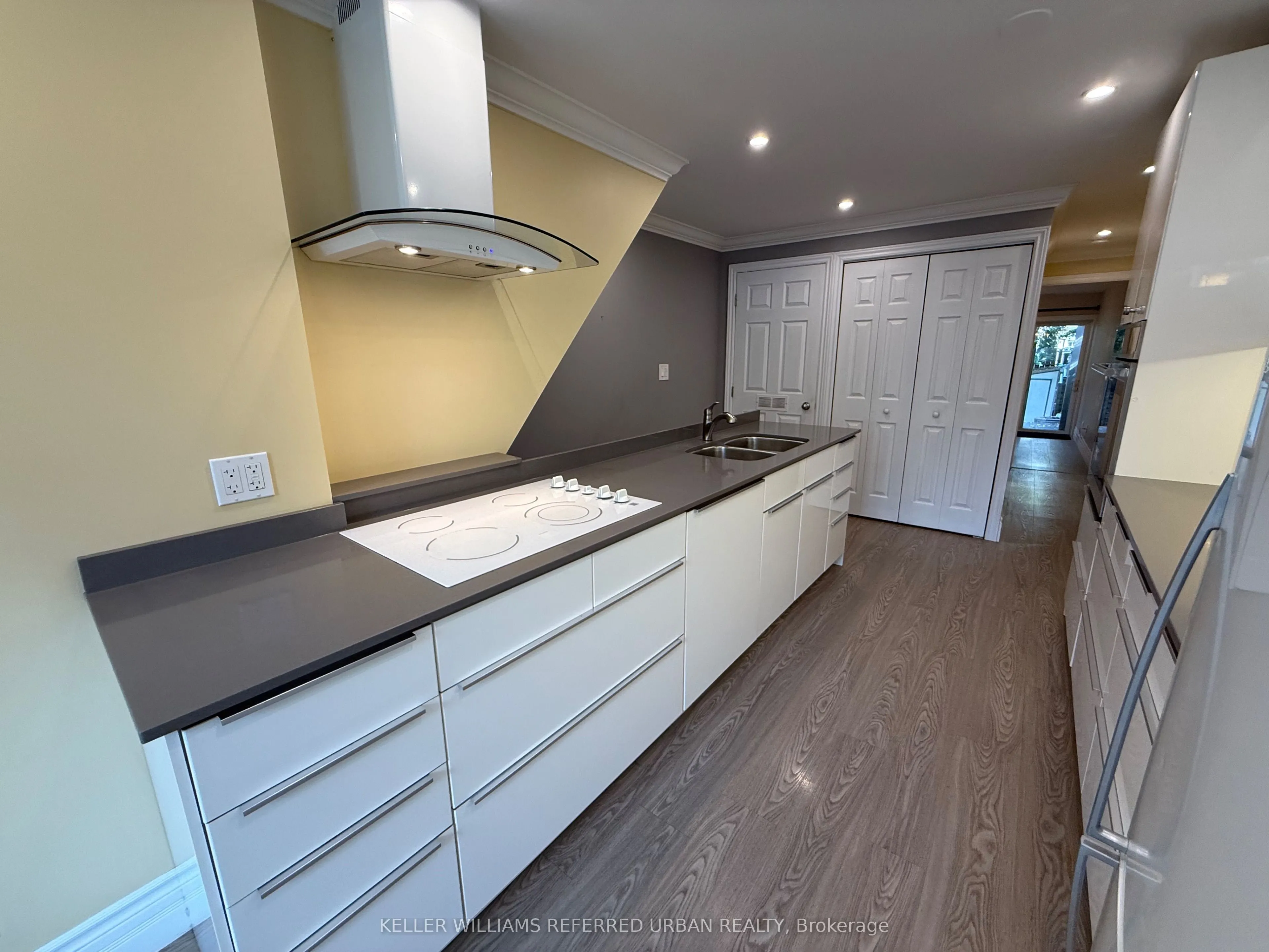 1055 Craven Road, #Main