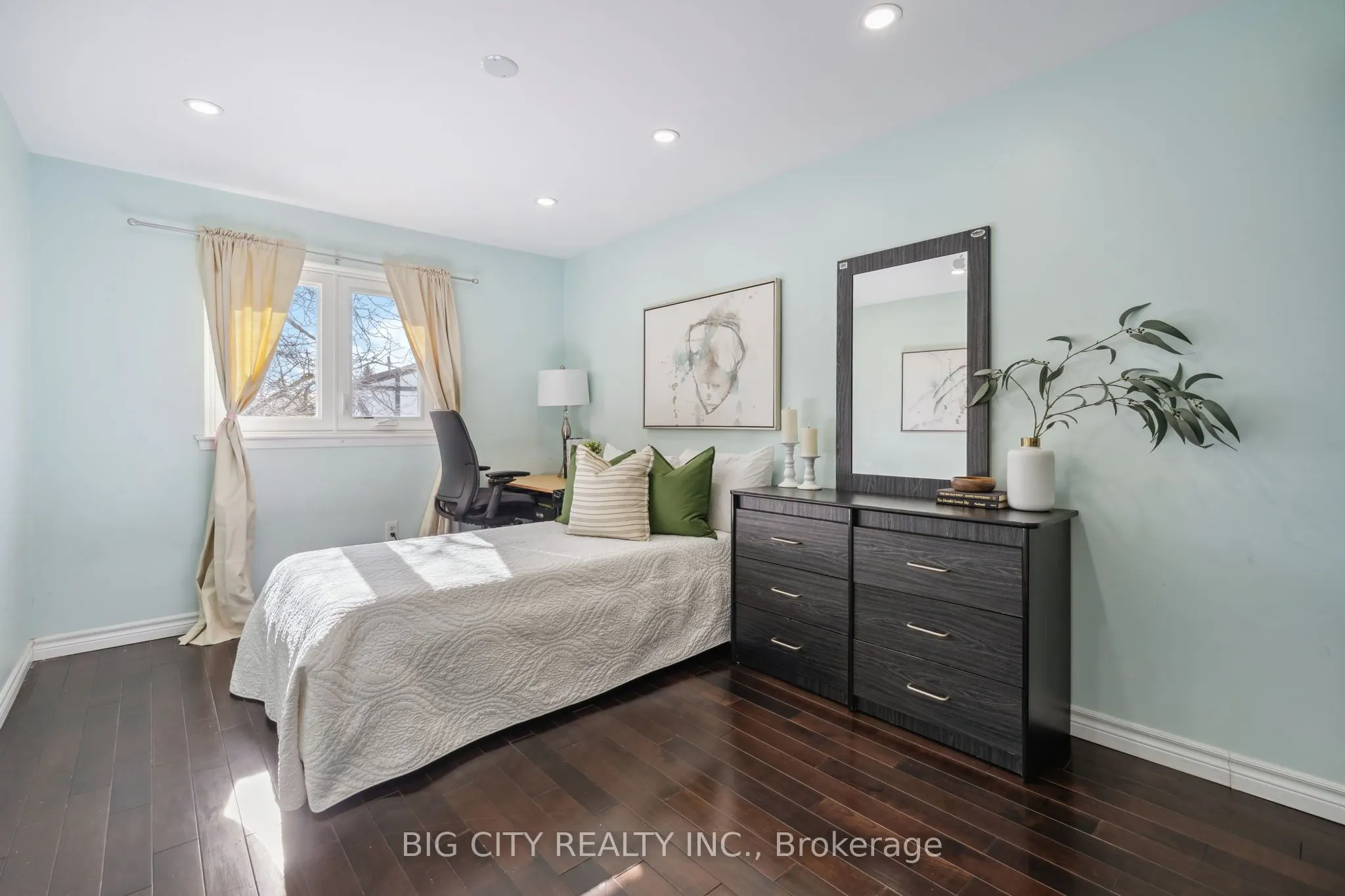 321 Trudelle Street, #21