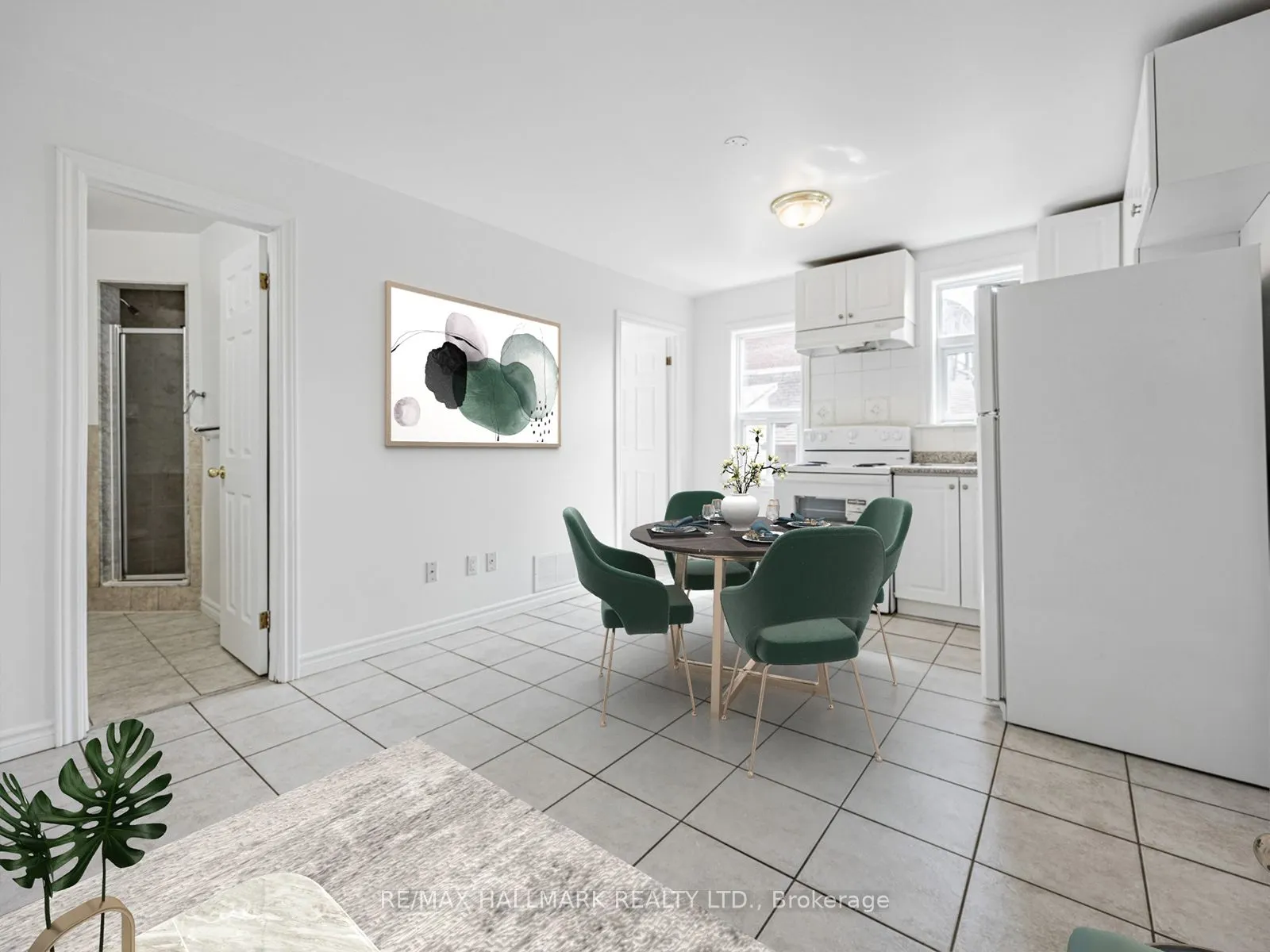 8 Redwood Avenue, #Rear Upper