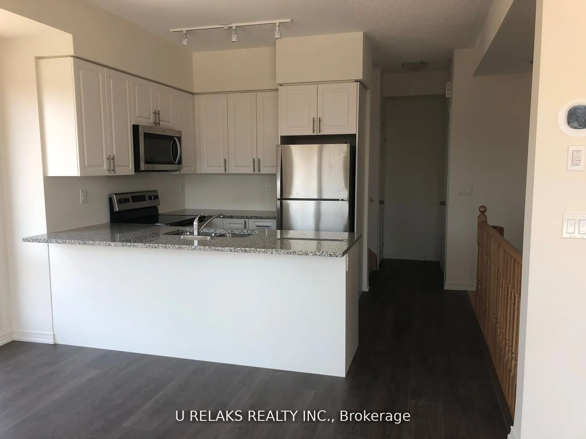 500 Kingbird Grove, #350