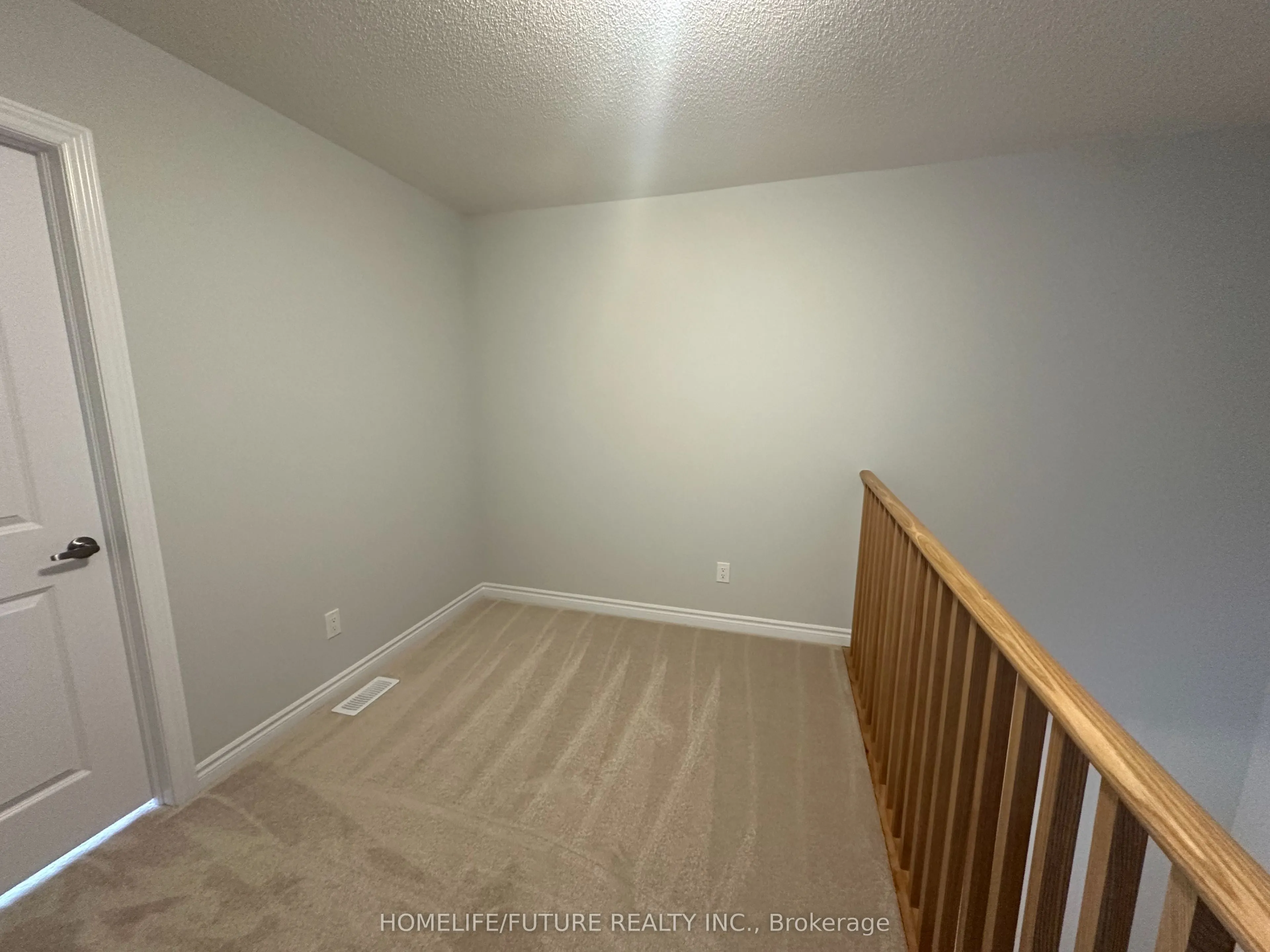 1136 Greentree Path