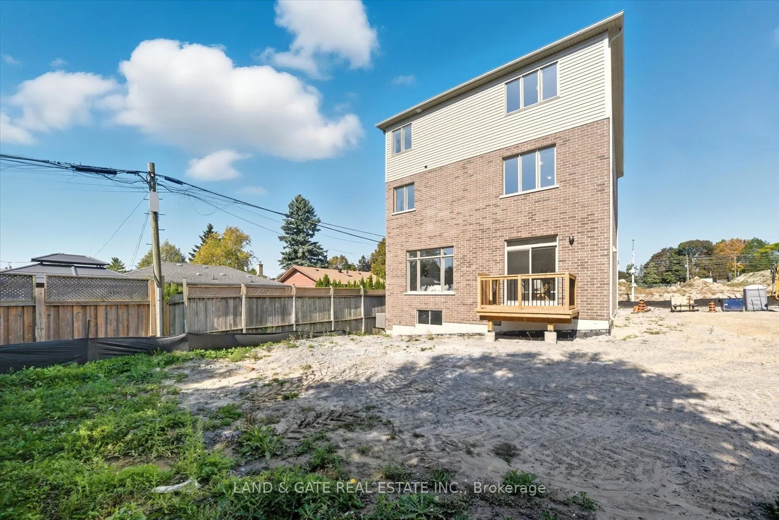 965 Queensdale Avenue