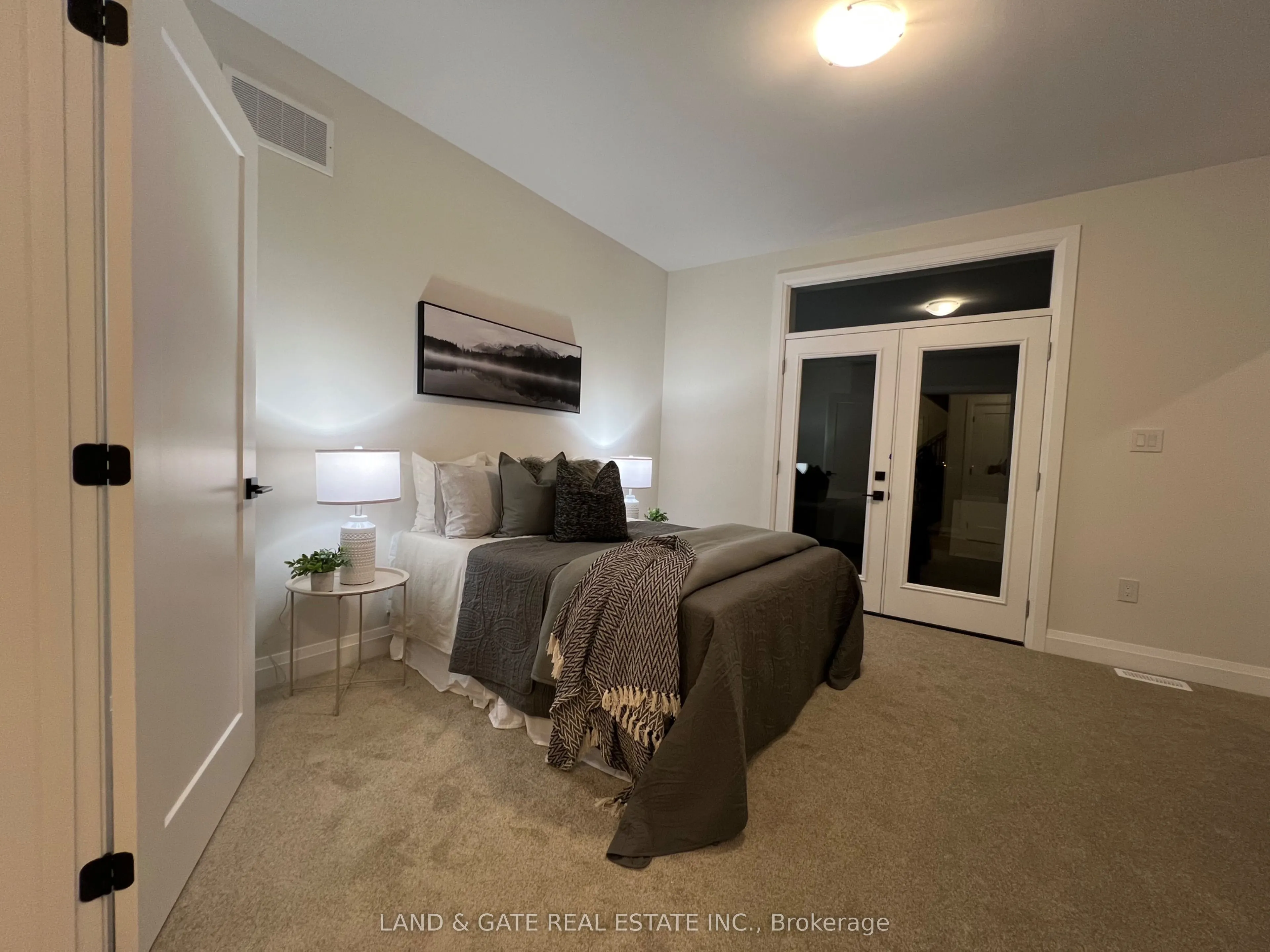 965 Queensdale Avenue