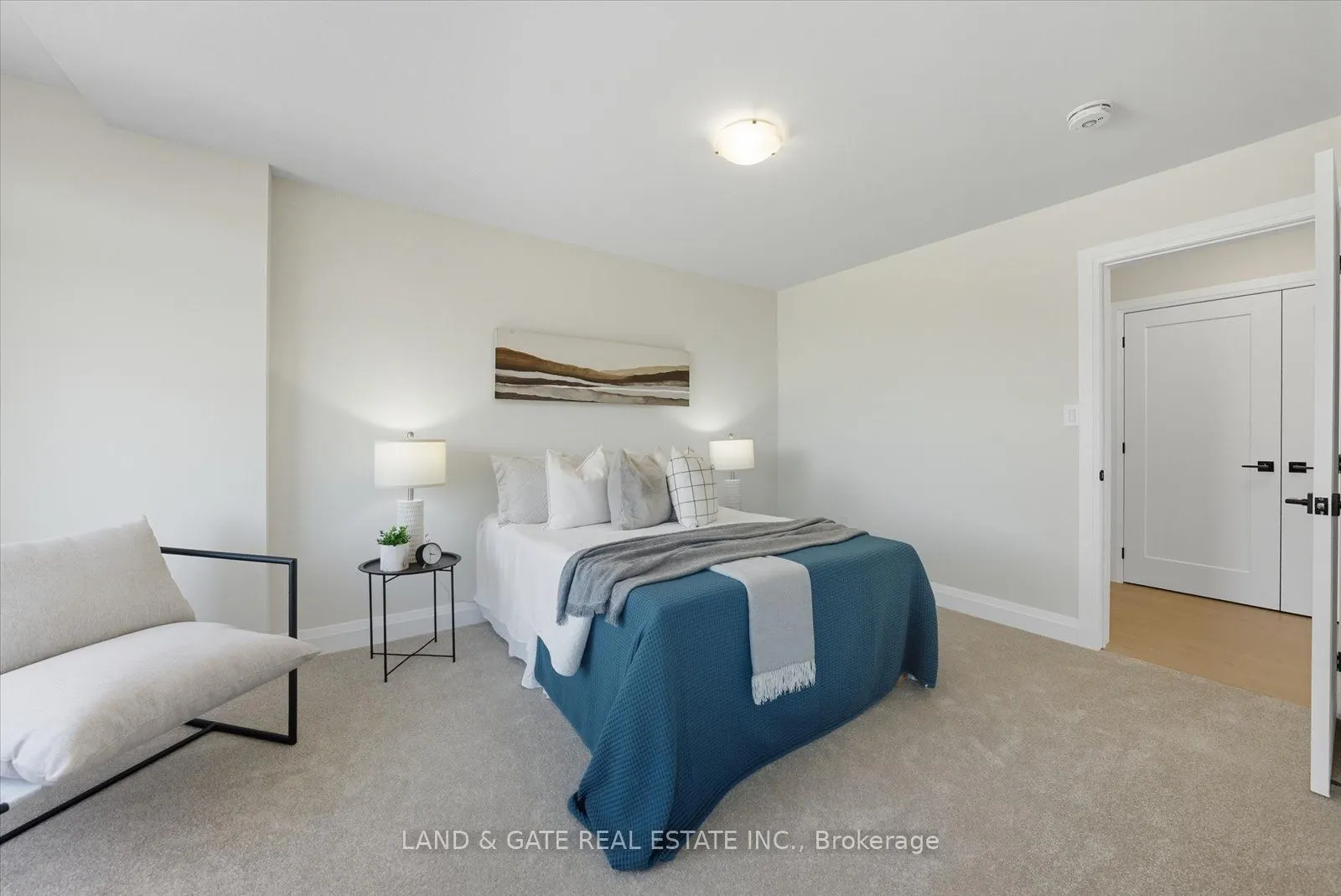 965 Queensdale Avenue