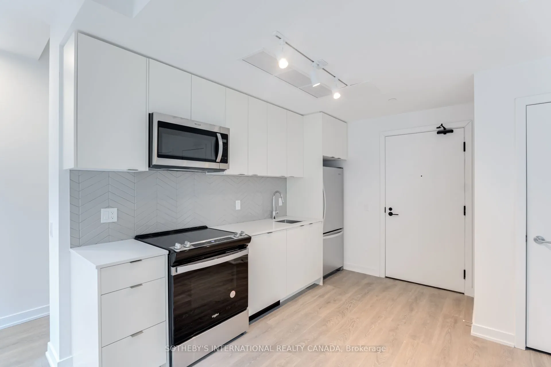 1612 Charles Street, #139 C