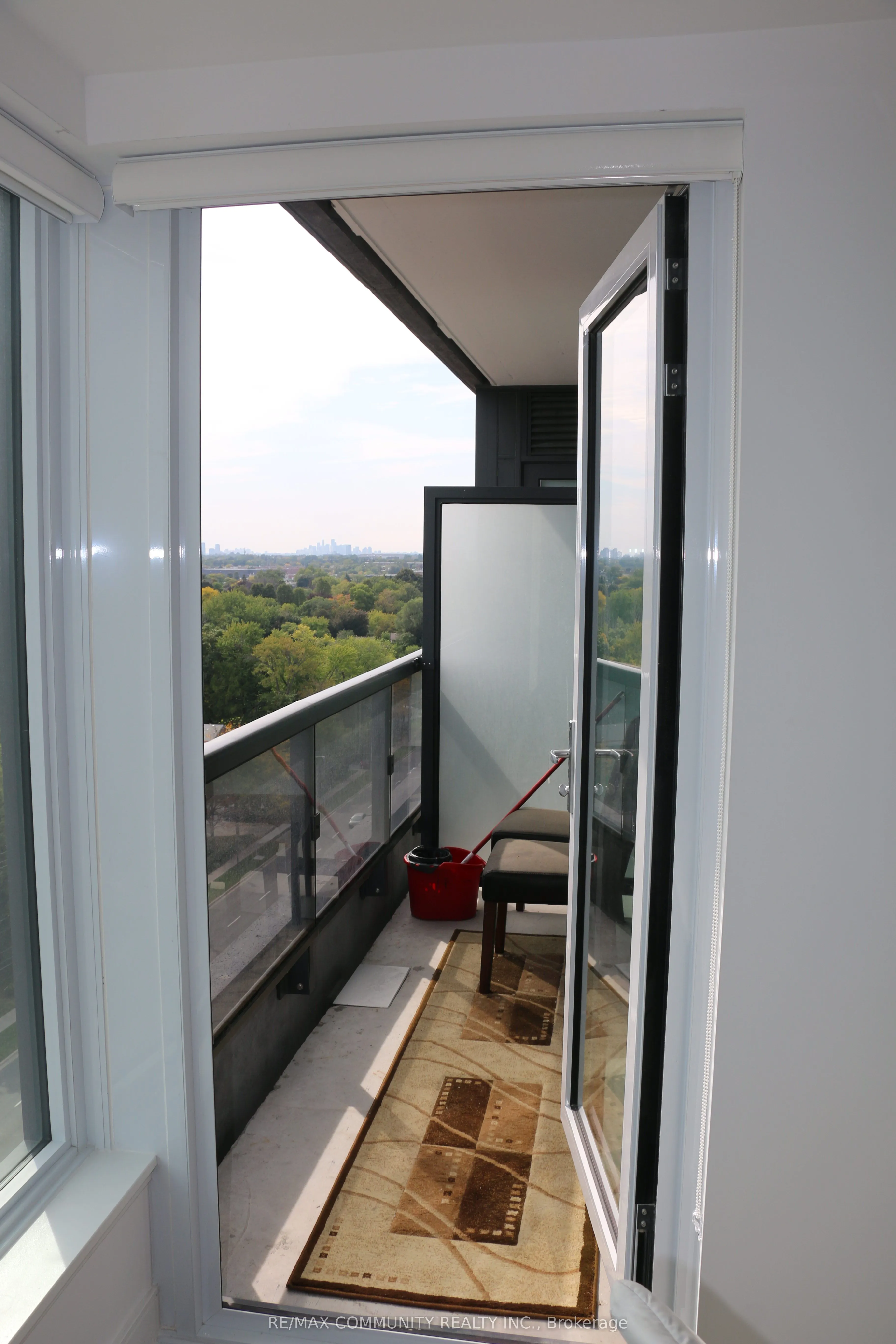 1350 Ellesmere Road, #1111