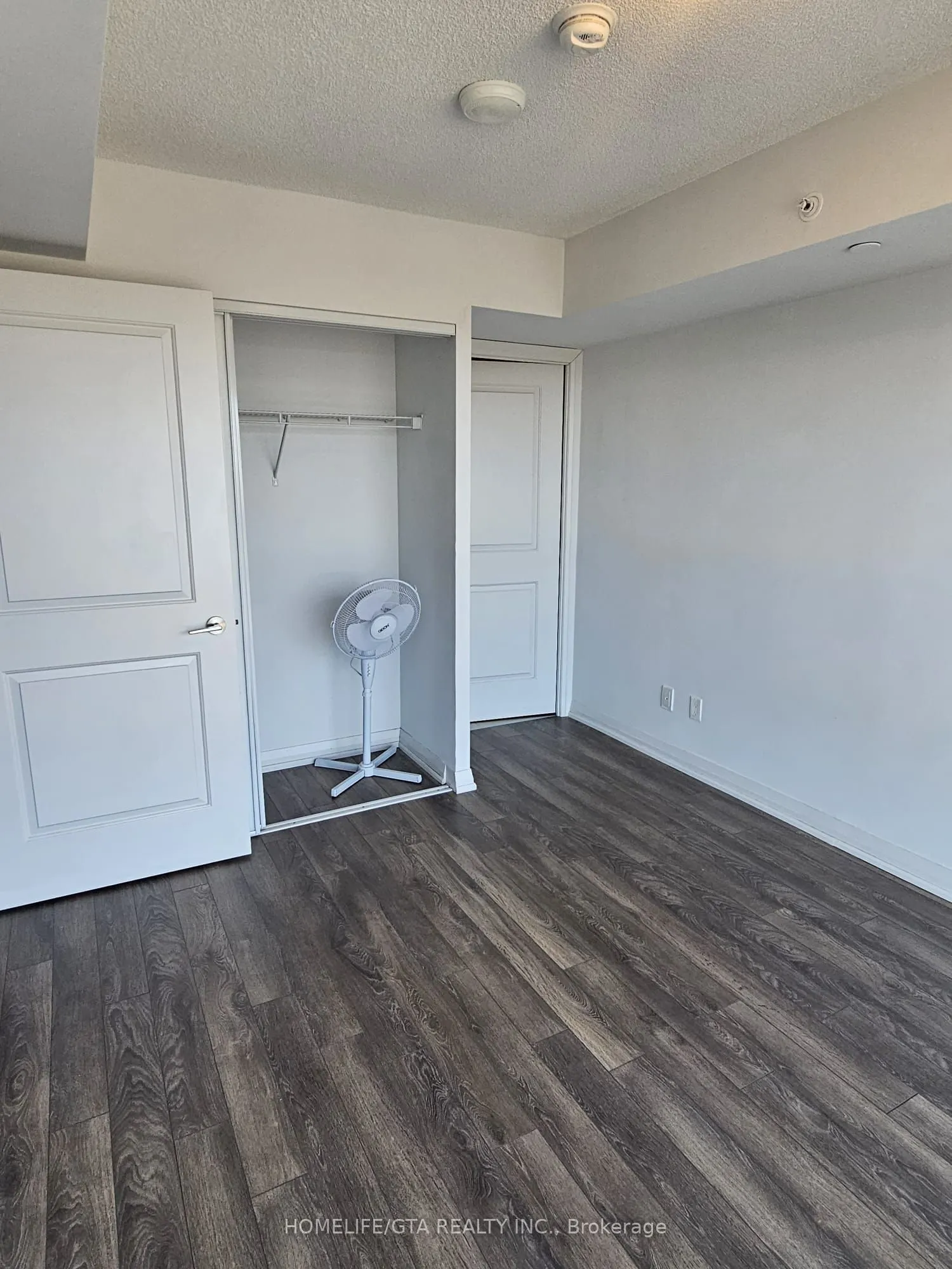 30 Meadowglen Place, #2408