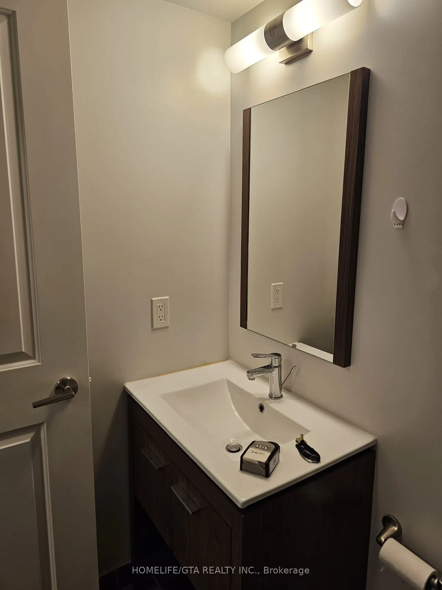 30 Meadowglen Place, #2408