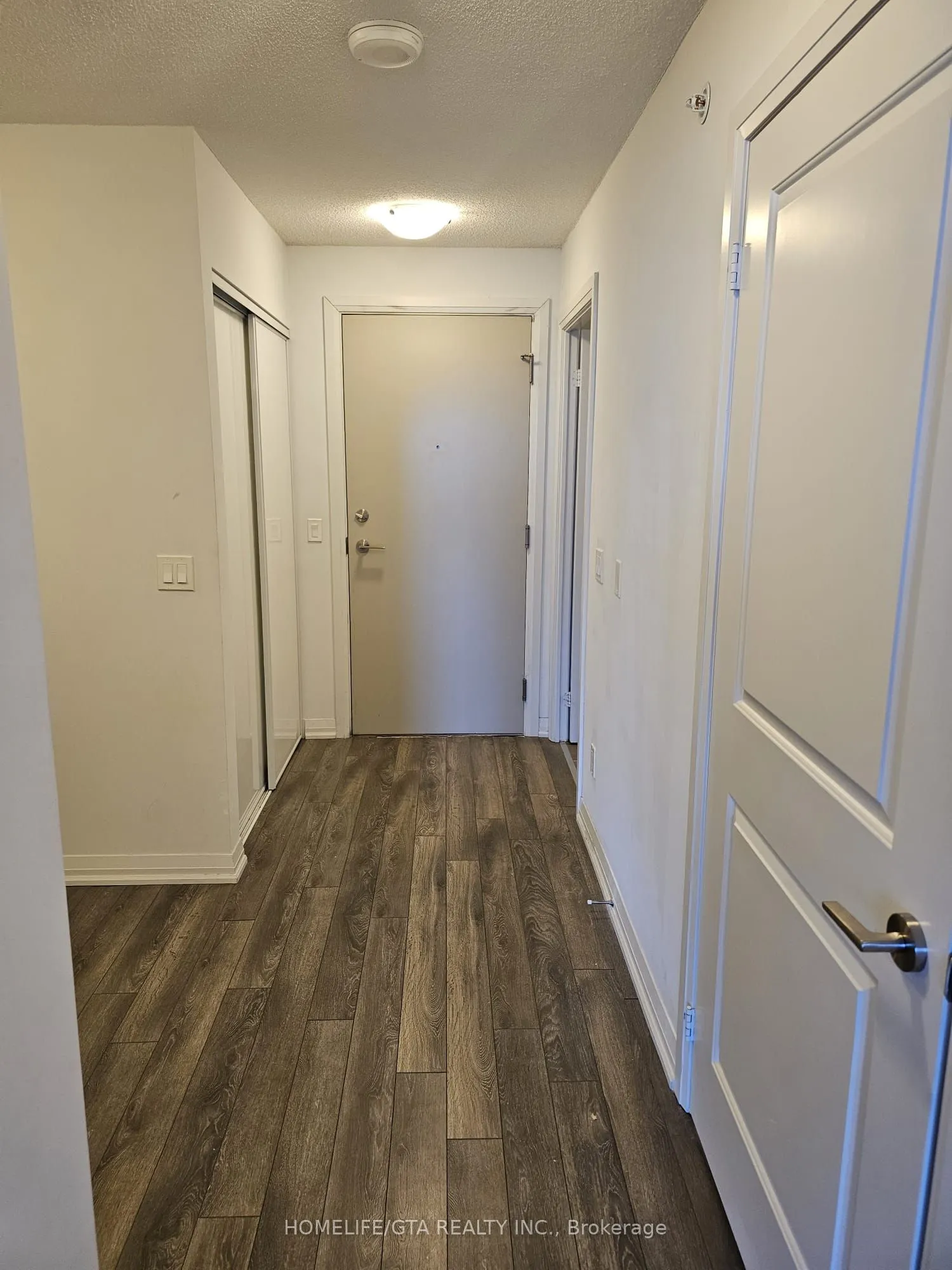 30 Meadowglen Place, #2408