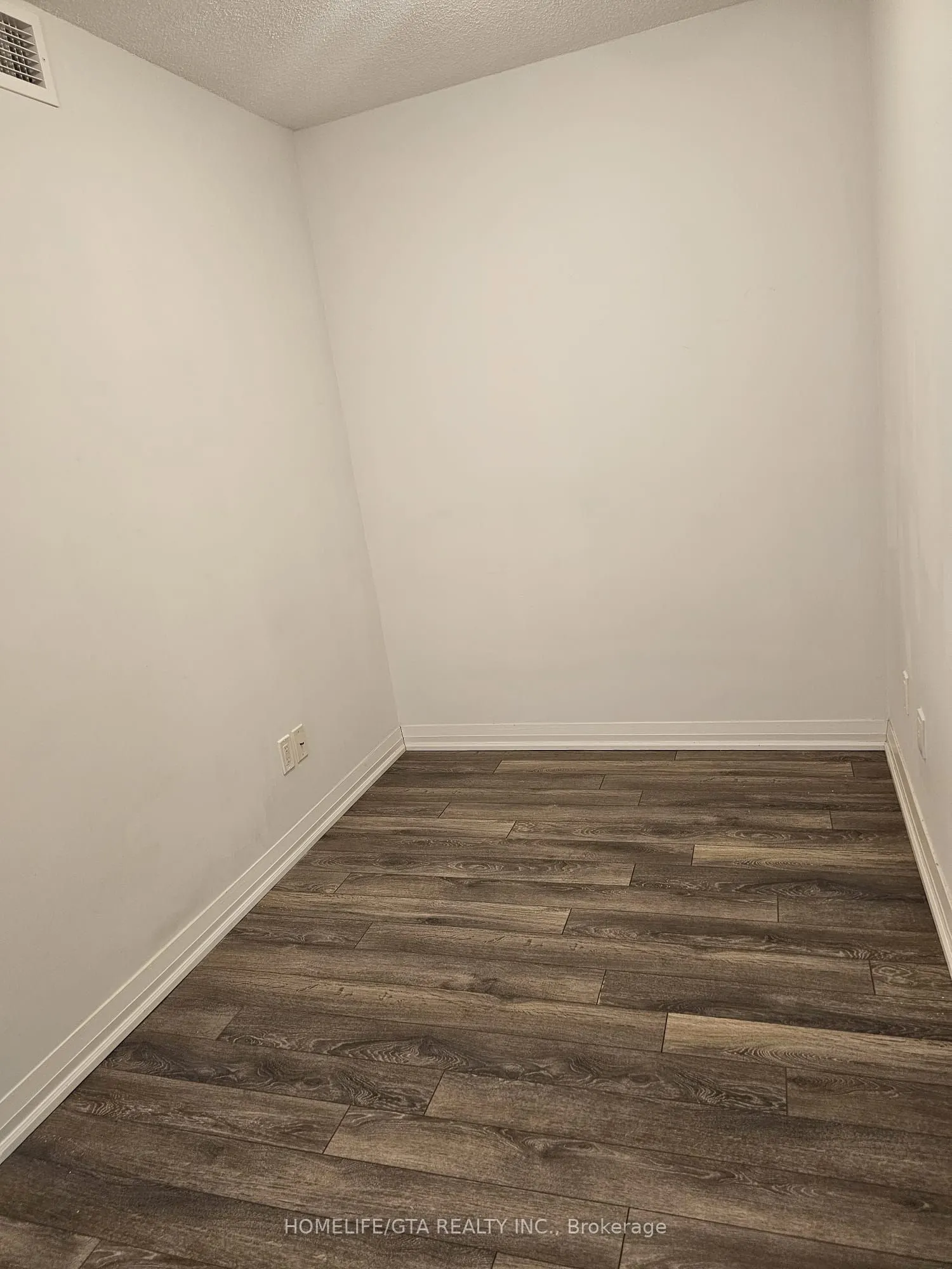 30 Meadowglen Place, #2408