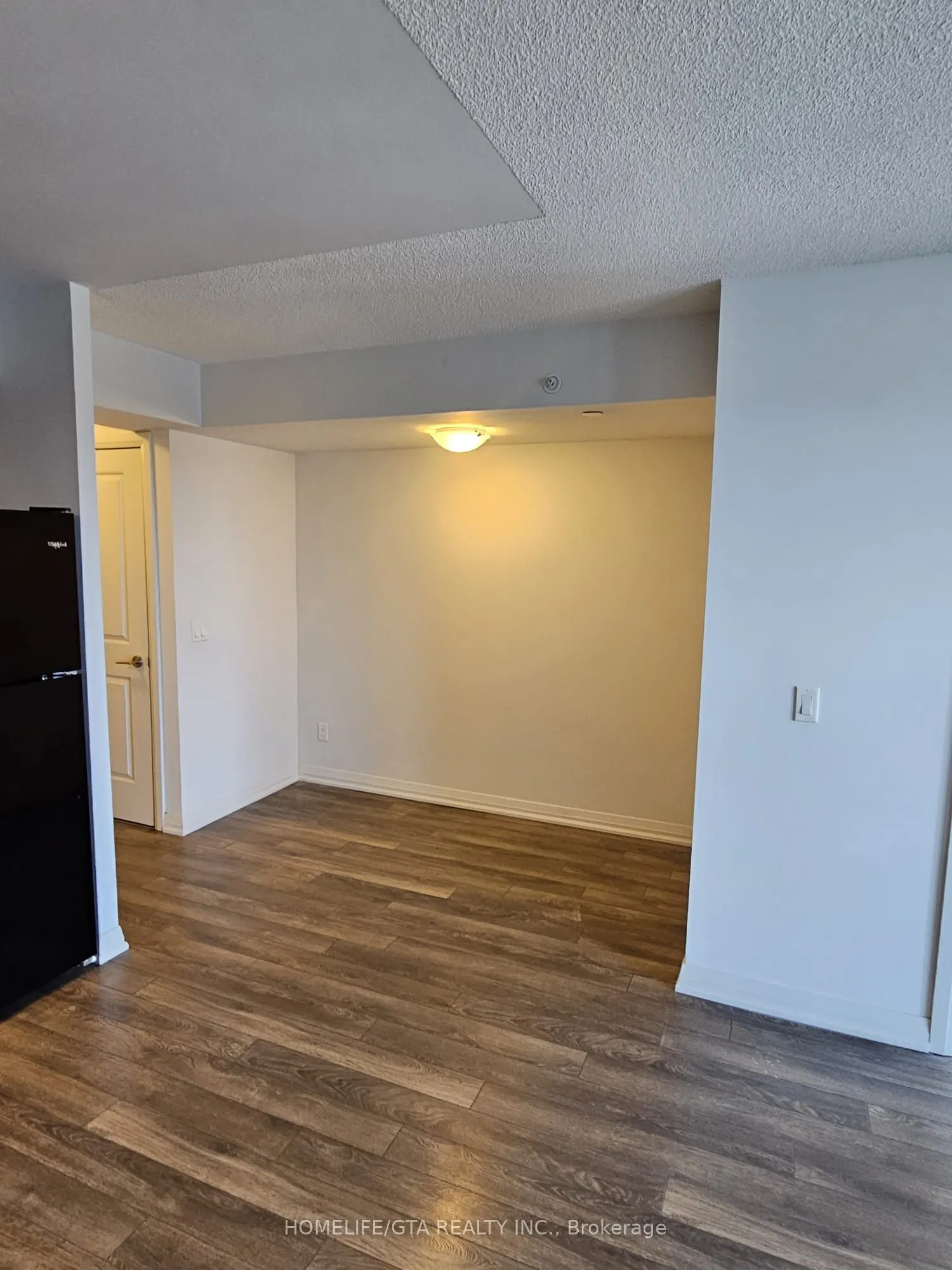 30 Meadowglen Place, #2408