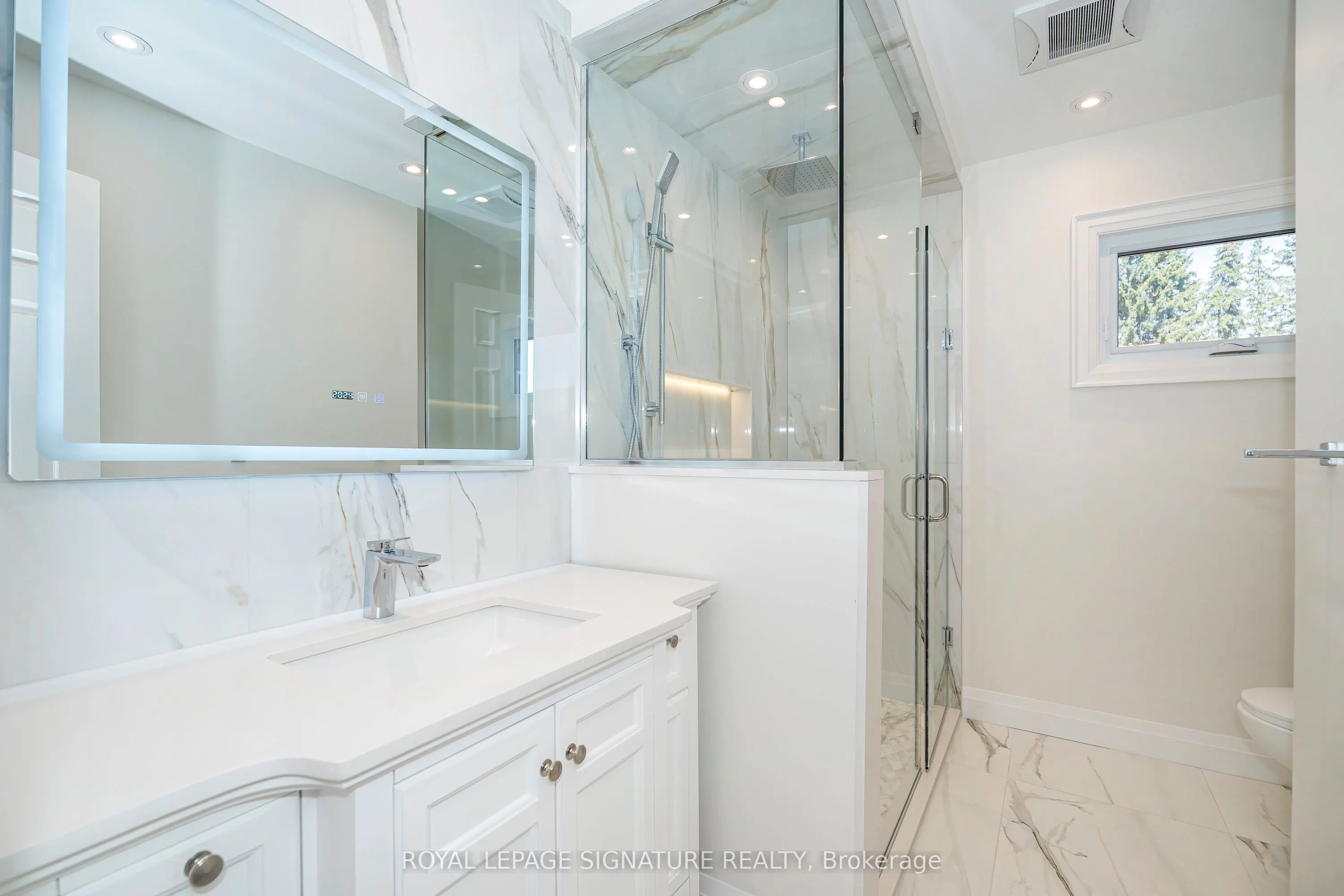 11 Royal Rouge Trail