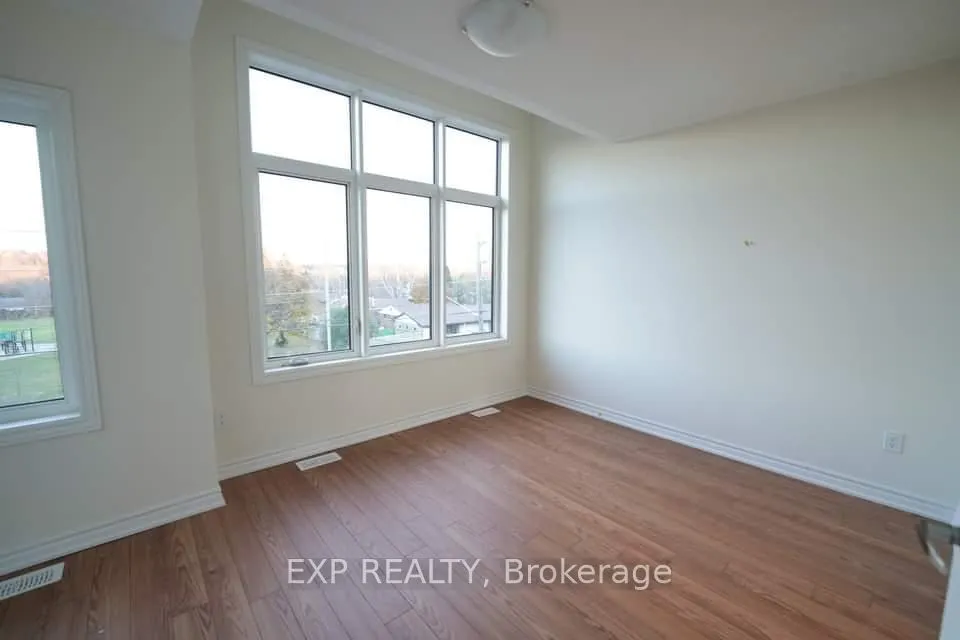 436 Okanagan Path E