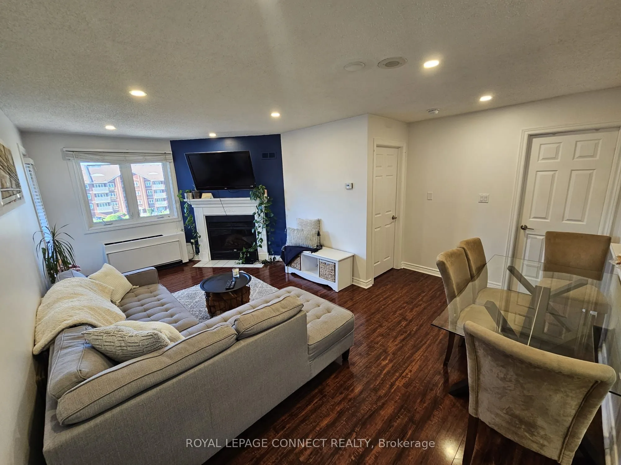 195 Lake Driveway W, #408