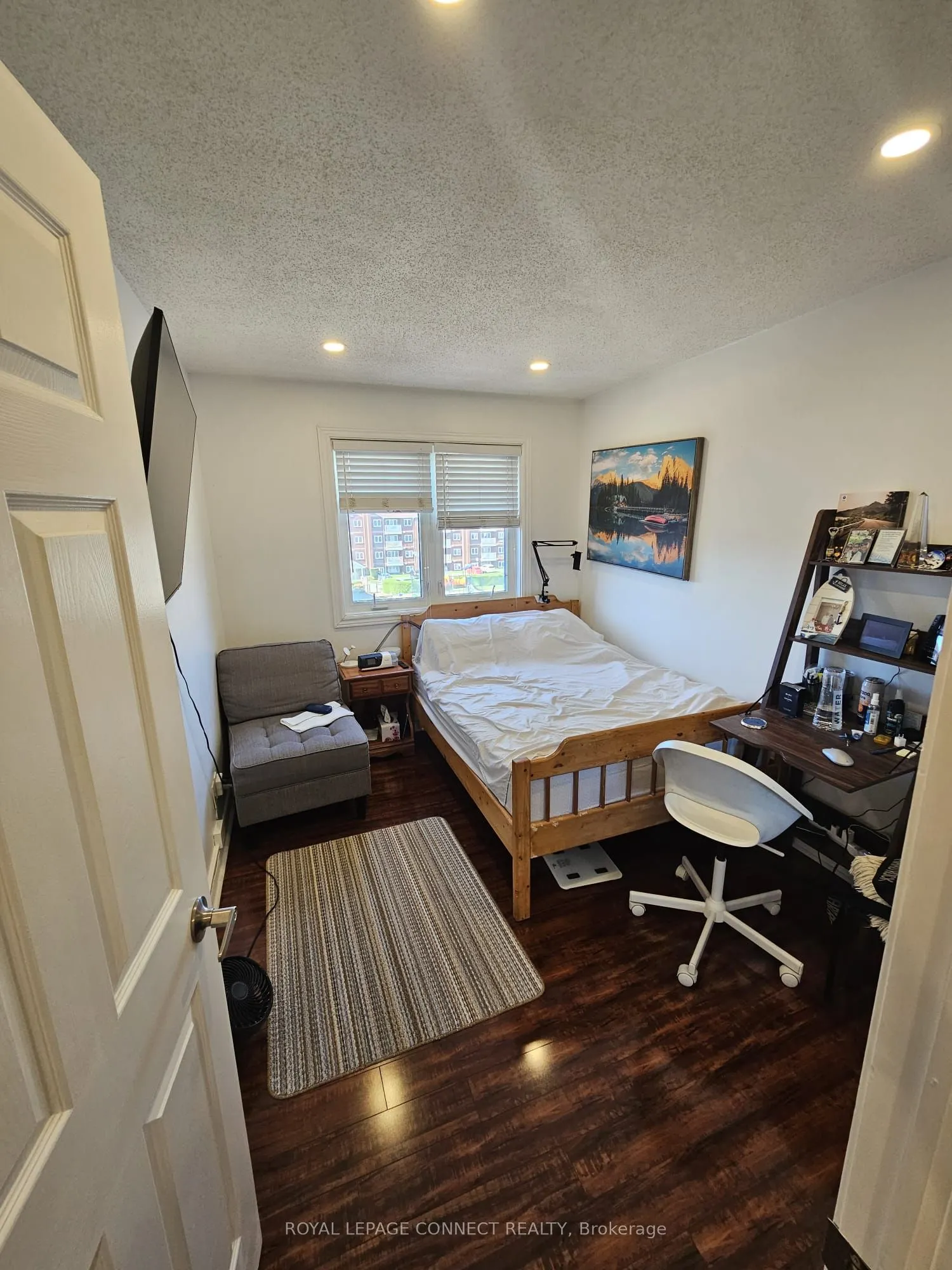 195 Lake Driveway W, #408