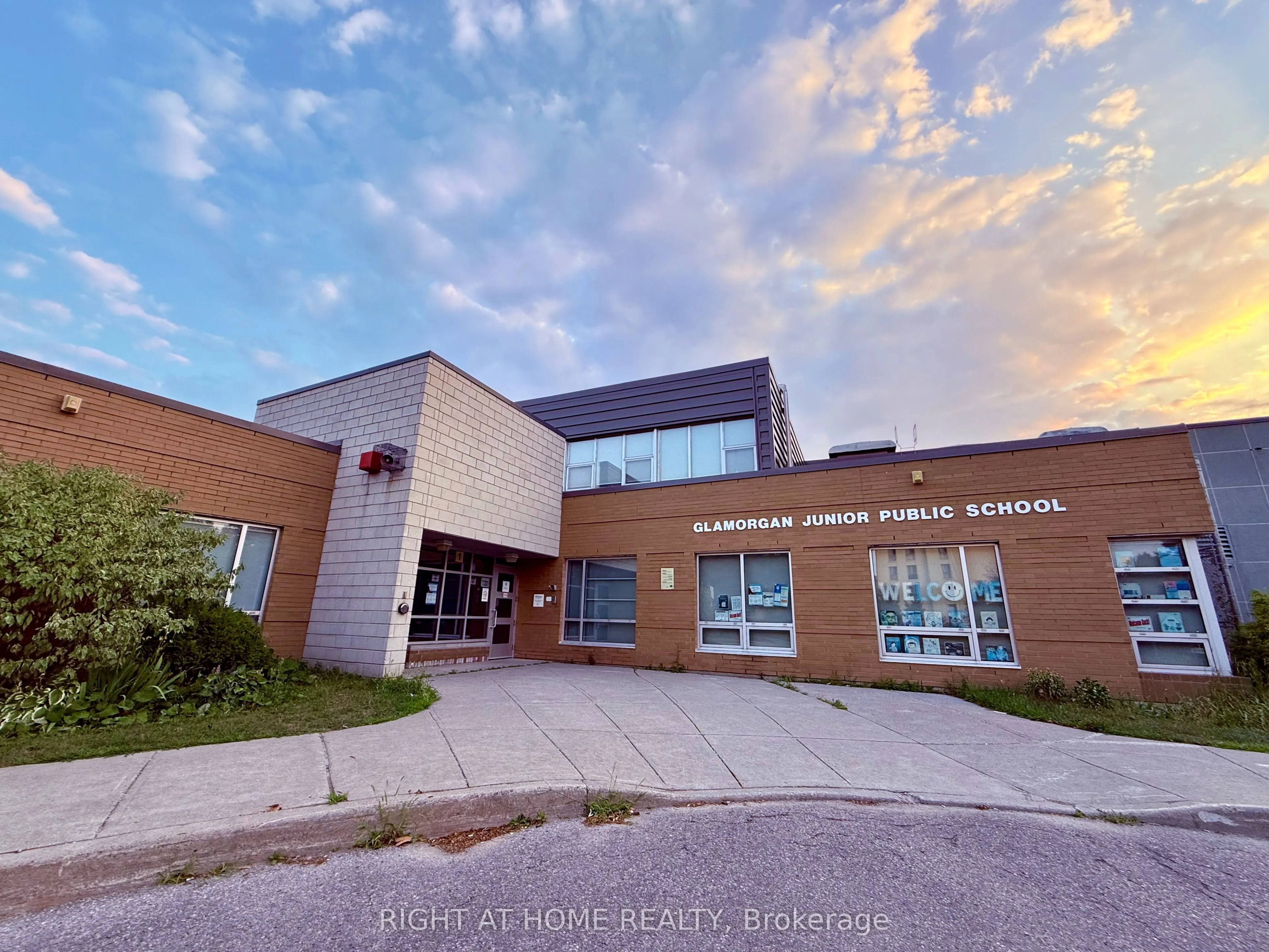 100 Dundalk Drive, #216